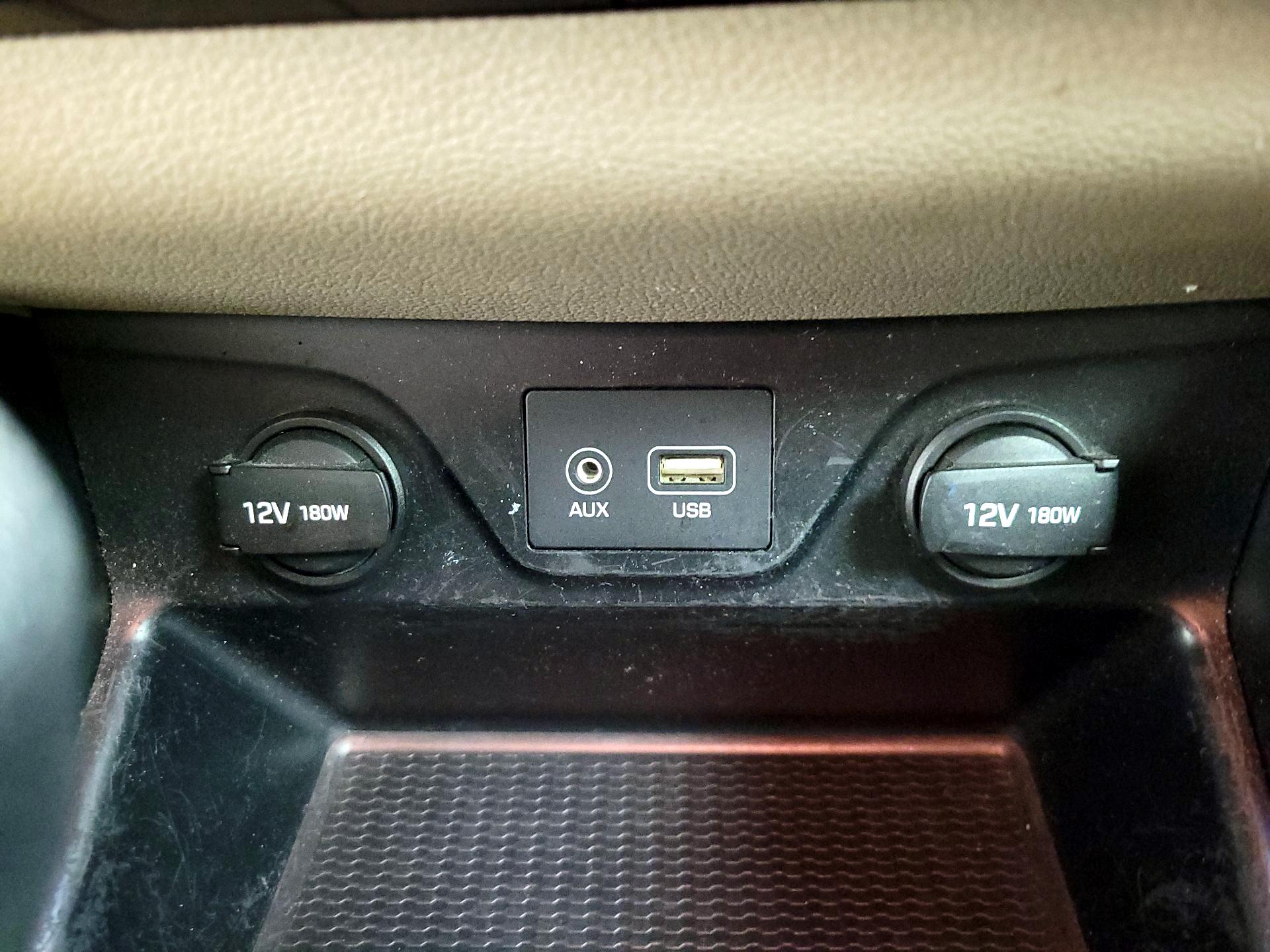 Thumbnail: 2016 Hyundai Tucson - 18