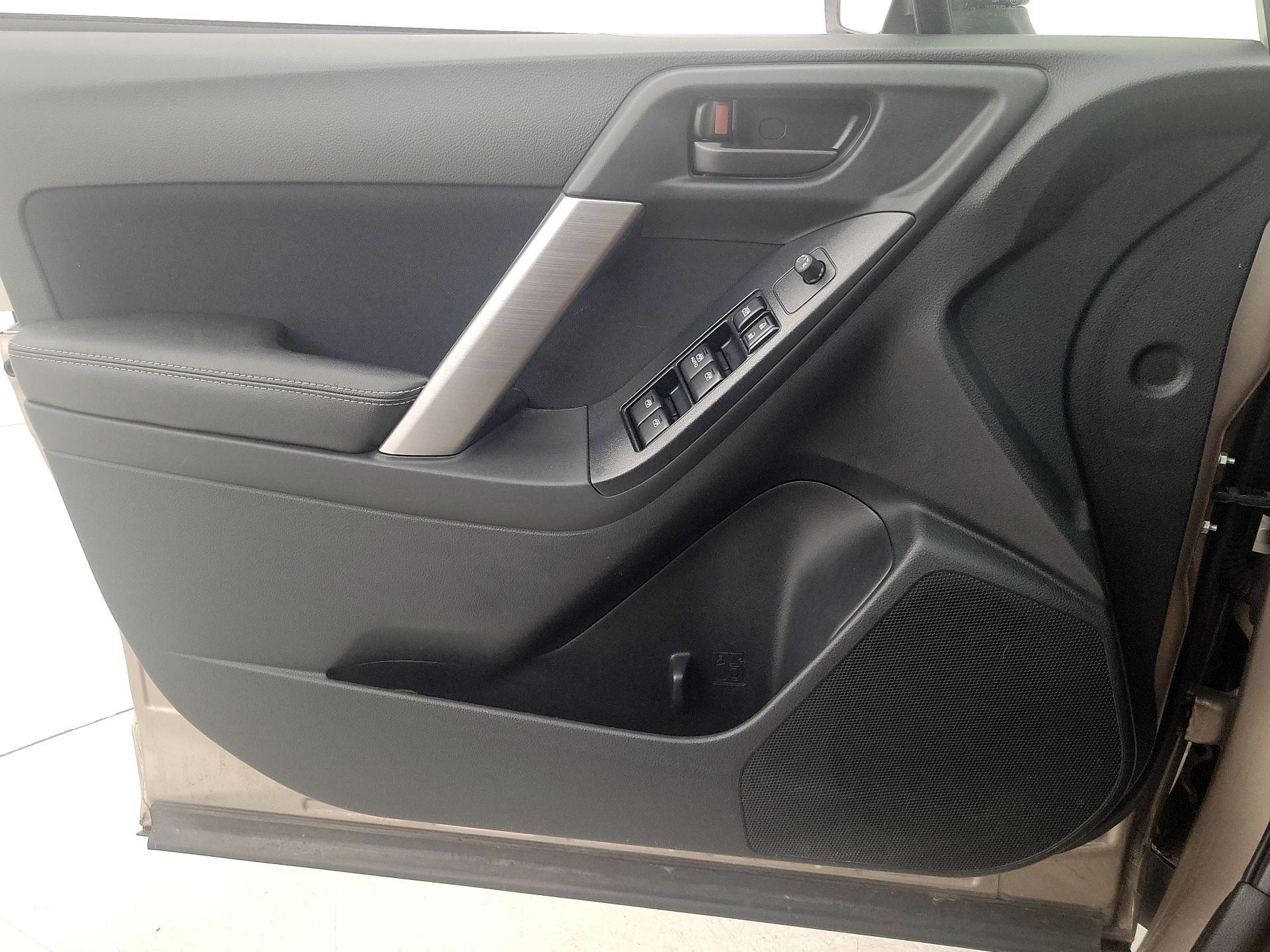 Thumbnail: 2016 Subaru Forester - 12