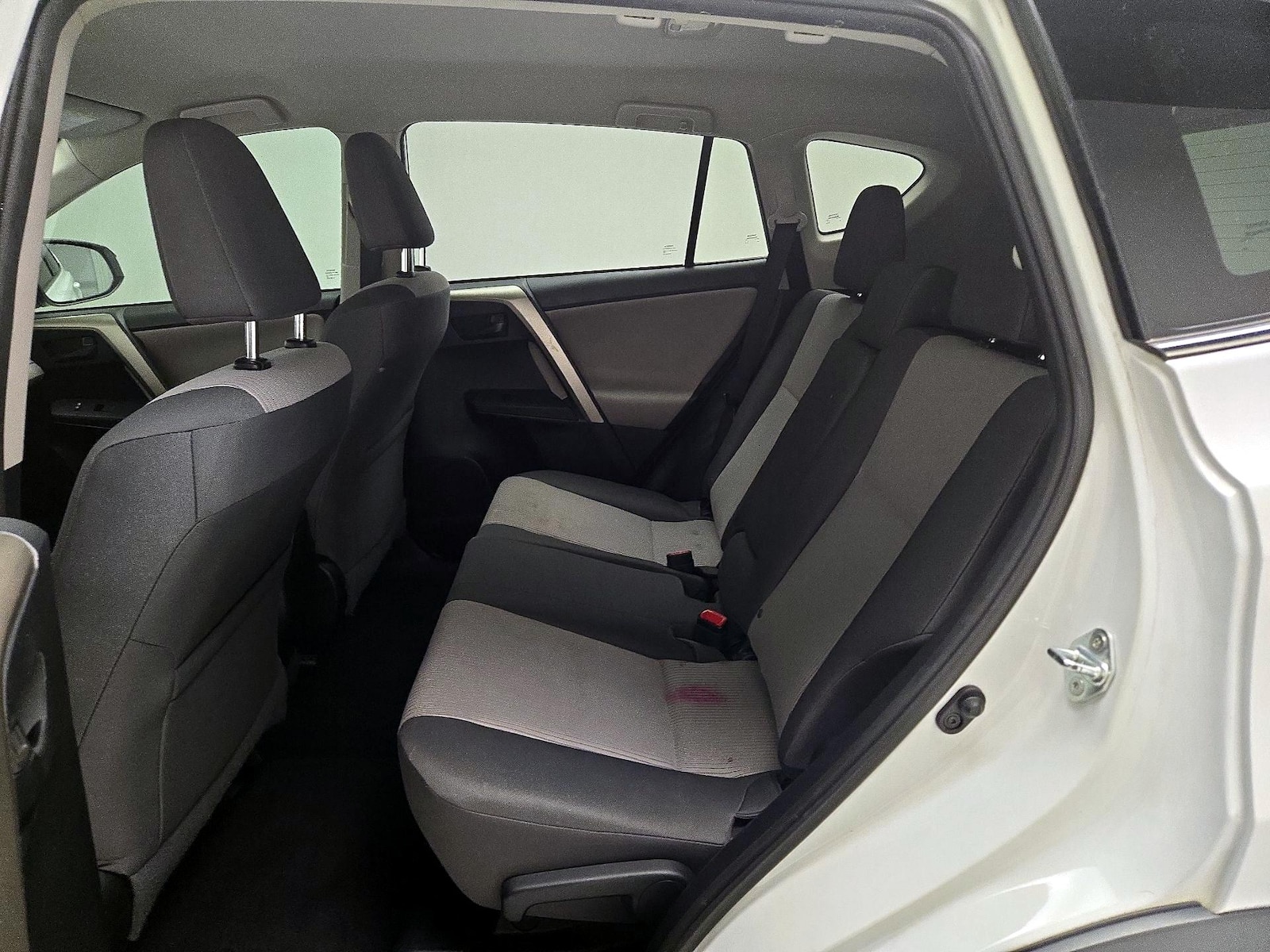 2014 Toyota RAV4 LE - Photo 20