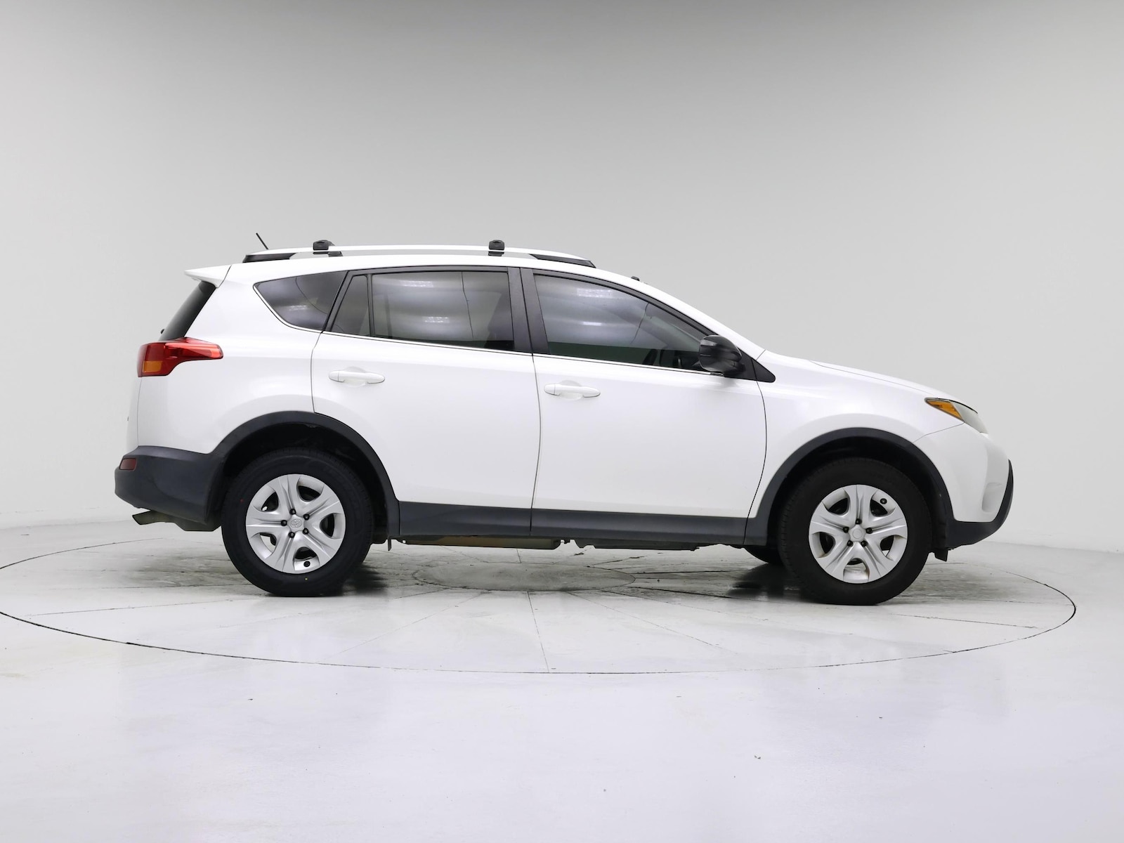 2014 Toyota RAV4 LE - Photo 8