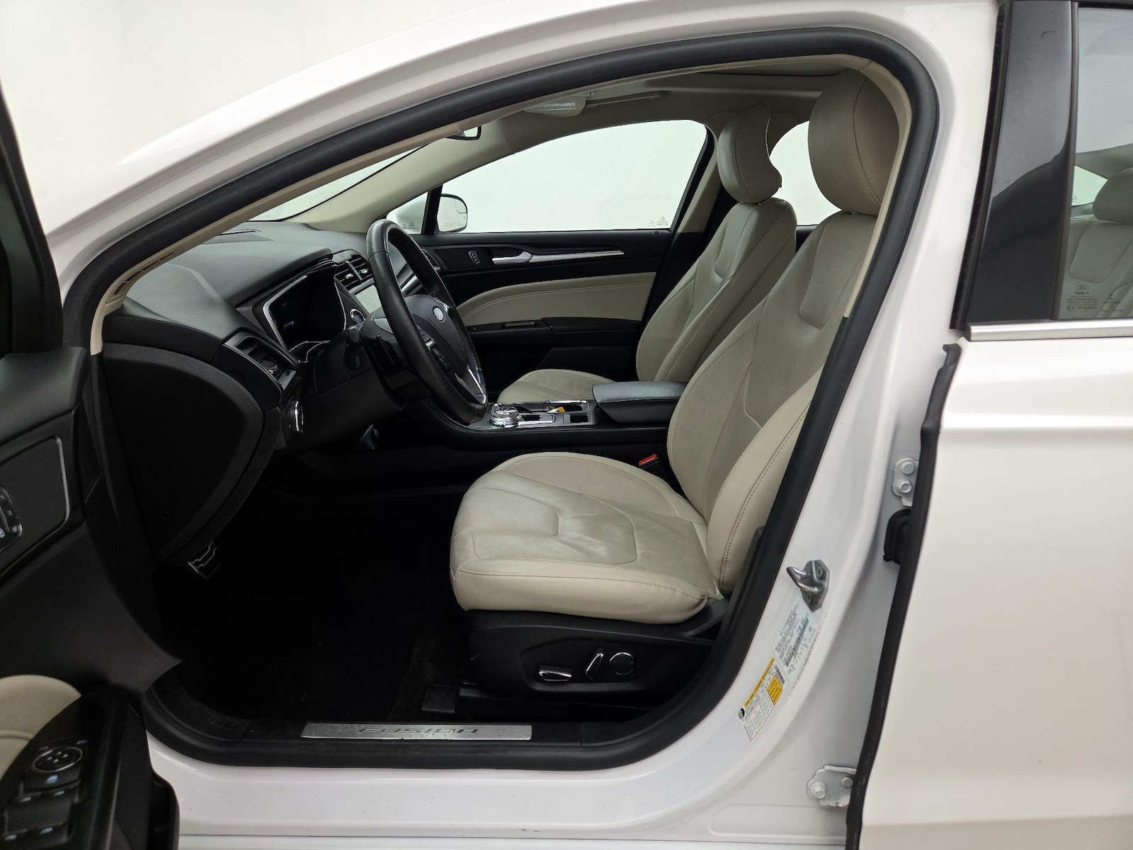 2018 Ford Fusion Titanium - Photo 12