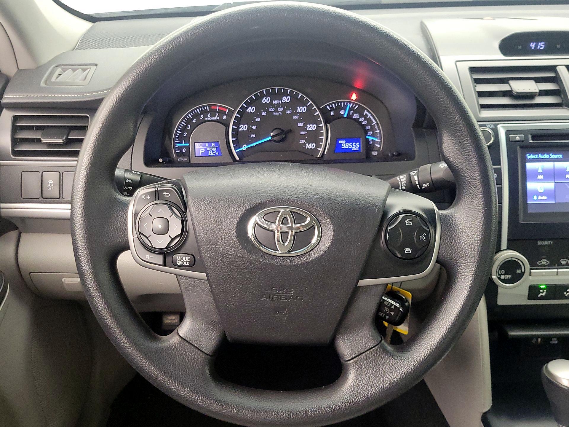 Thumbnail: 2014 Toyota Camry - 10