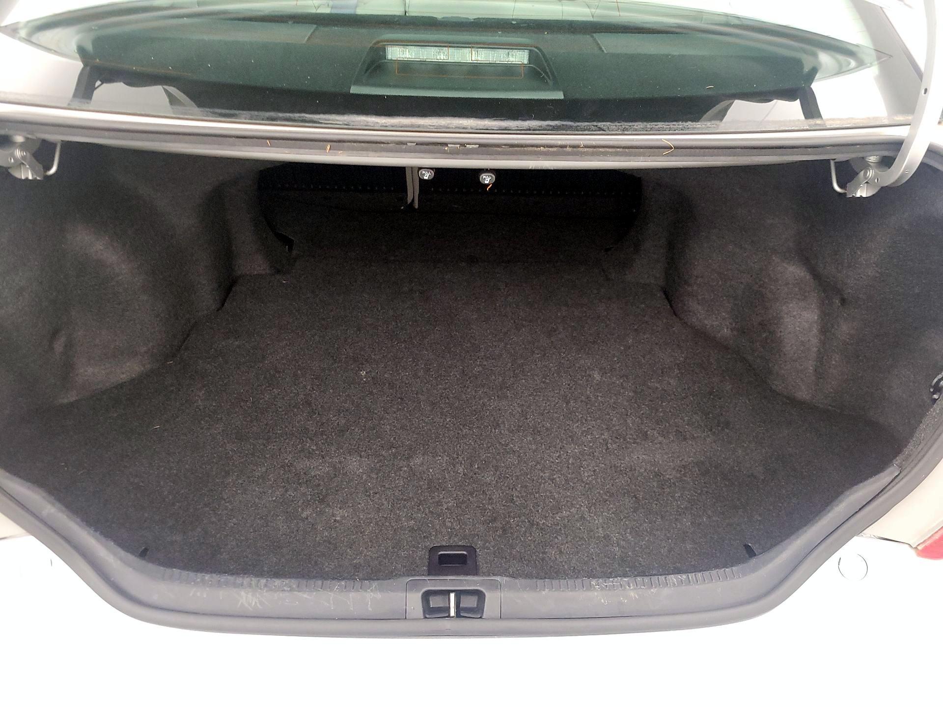 Thumbnail: 2014 Toyota Camry - 20