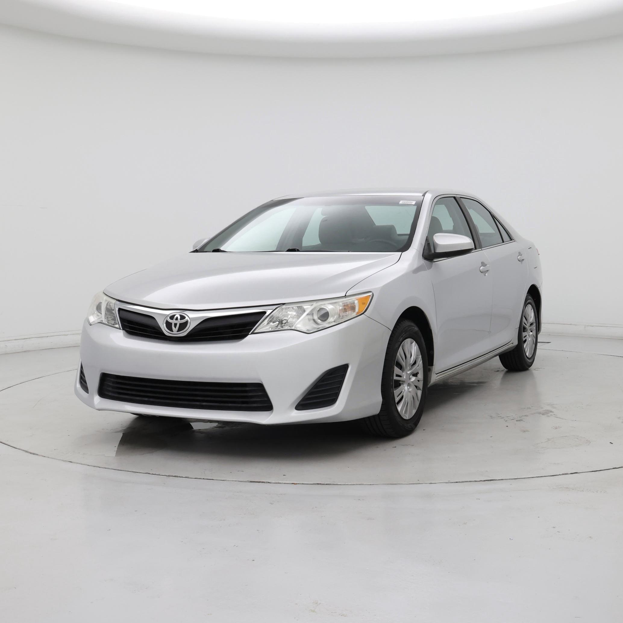 Thumbnail: 2014 Toyota Camry - 4