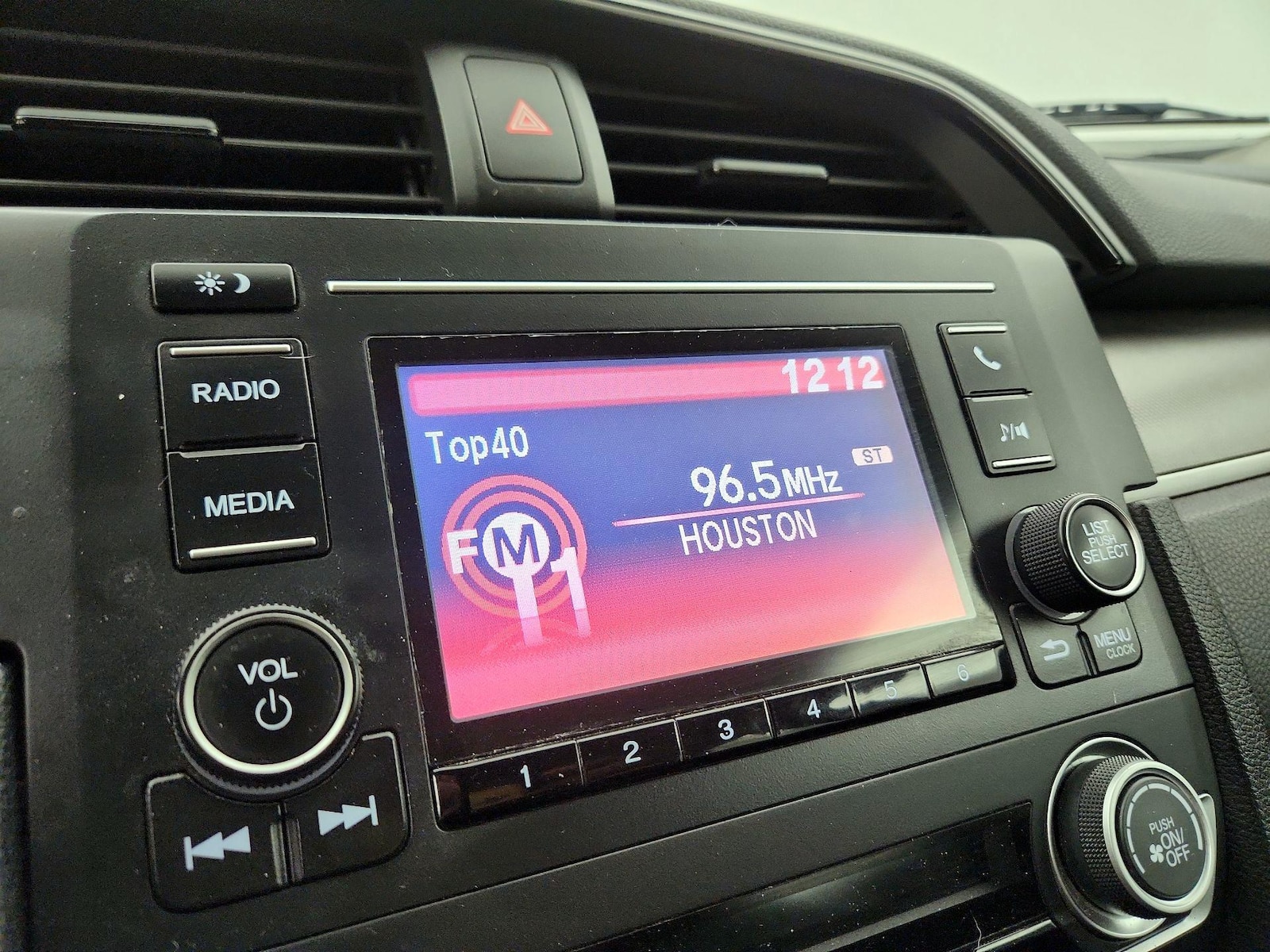 2017 Honda Civic LX - Photo 16