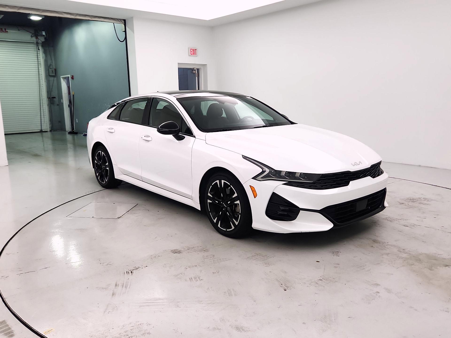 Thumbnail: 2023 Kia K5 - 1