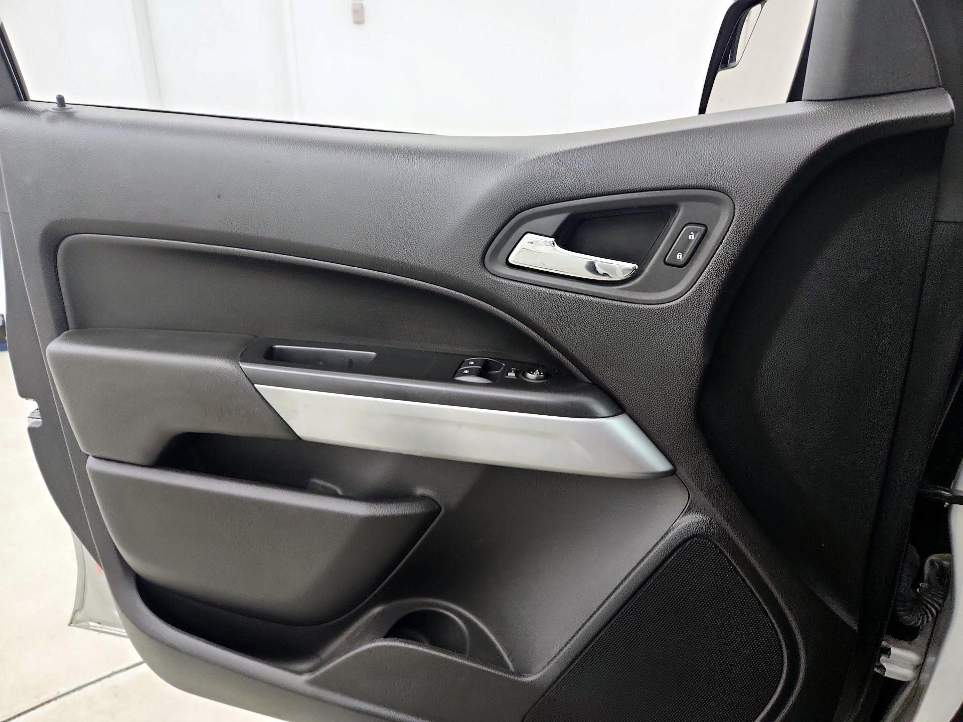 Thumbnail: 2019 Chevrolet Colorado - 12
