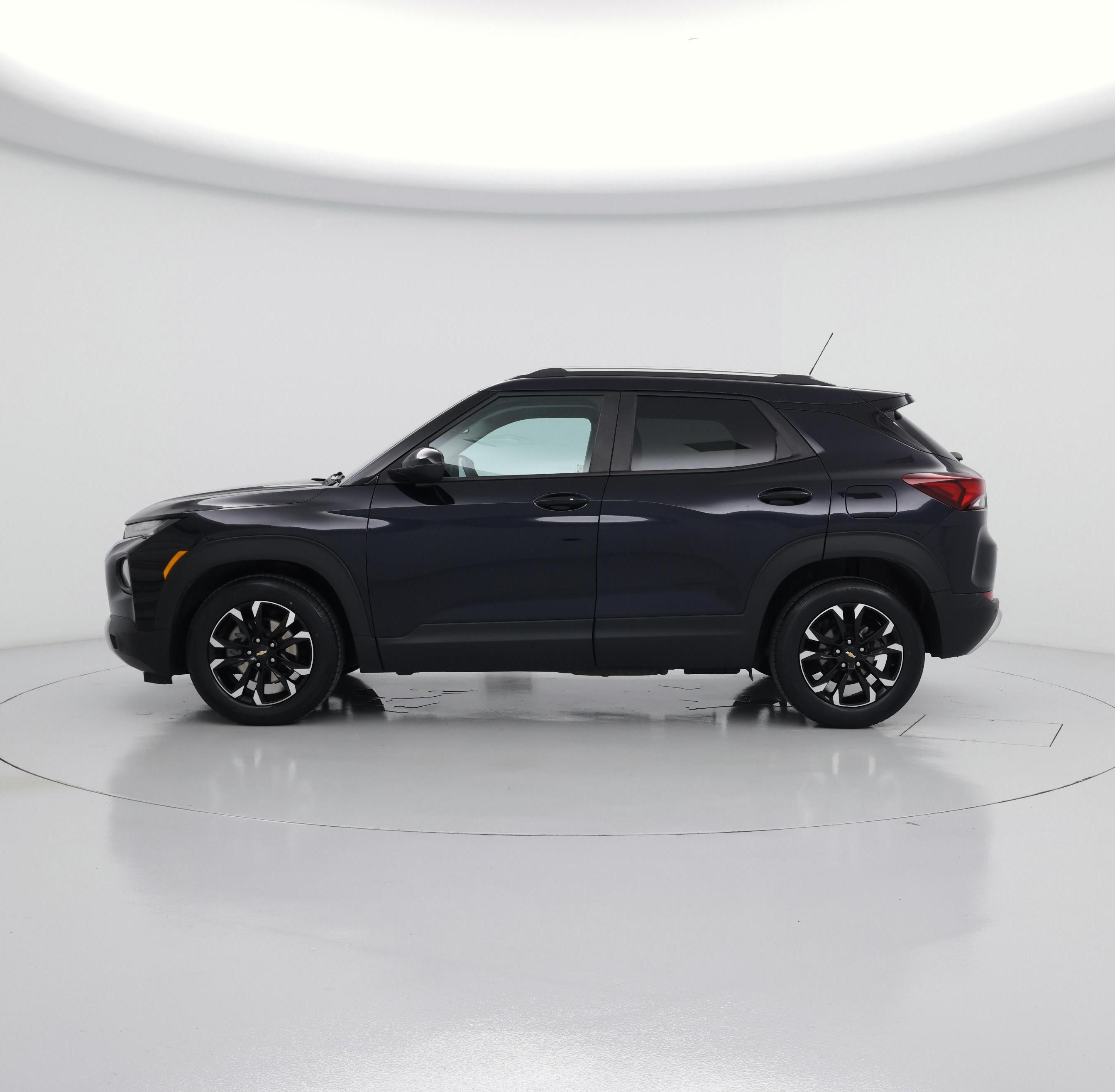 Thumbnail: 2021 Chevrolet TrailBlazer - 3