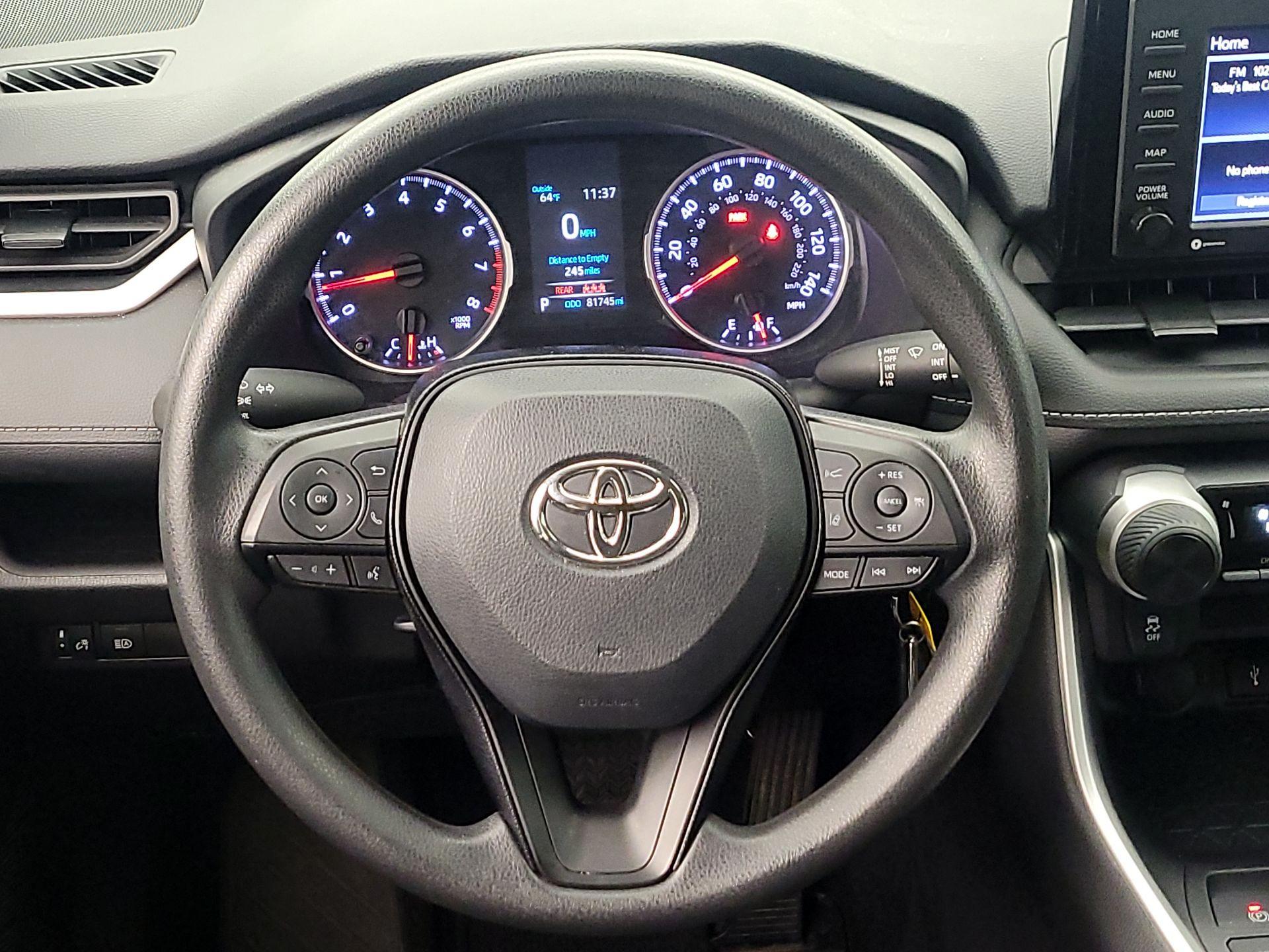 Thumbnail: 2021 Toyota RAV4 - 10