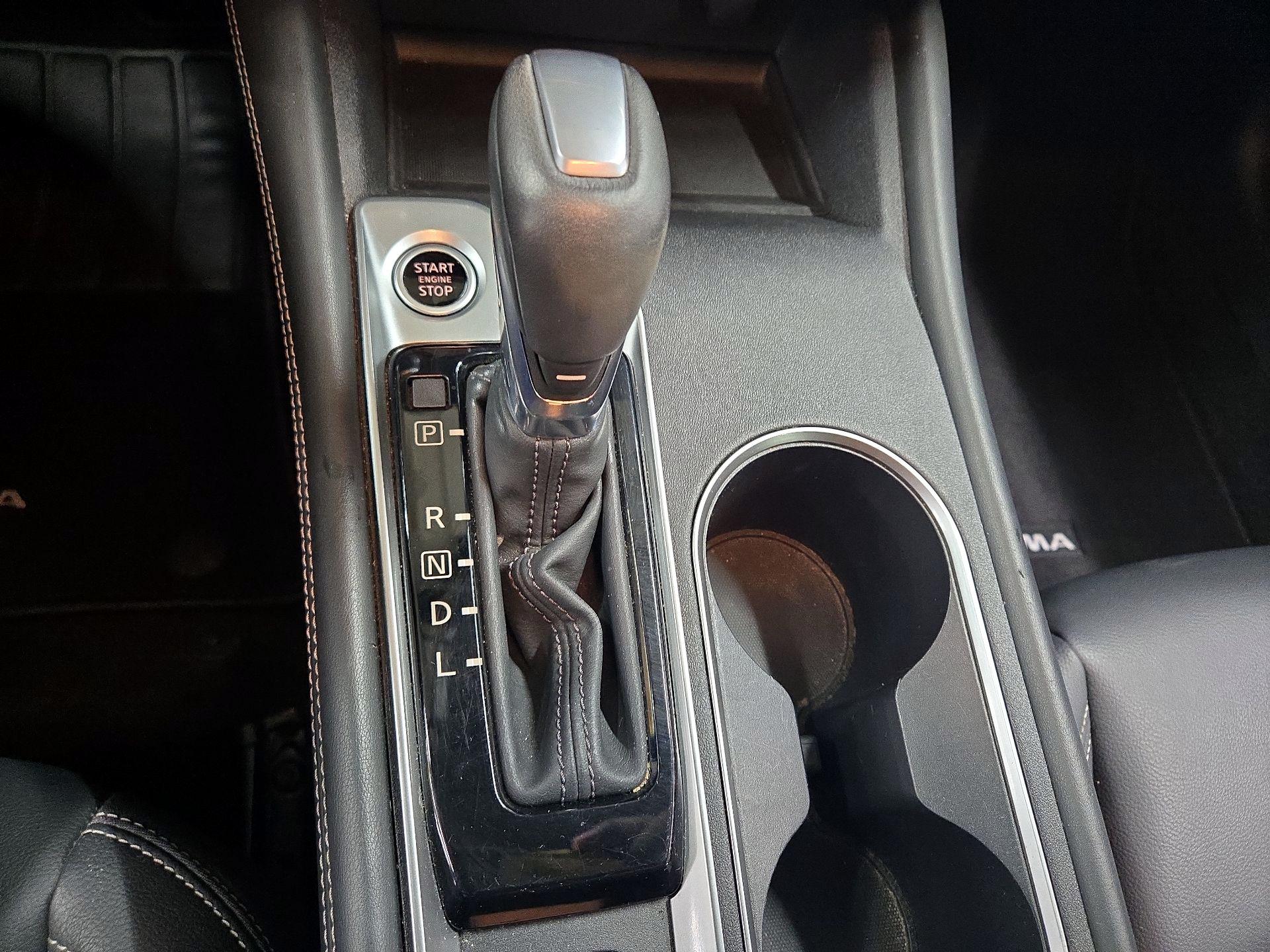 Thumbnail: 2019 Nissan Altima - 18