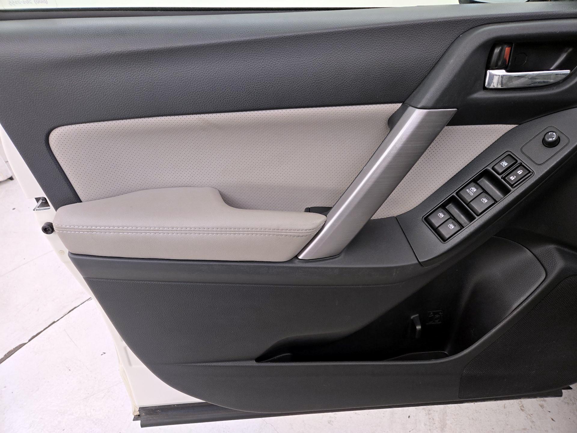 Thumbnail: 2016 Subaru Forester - 12