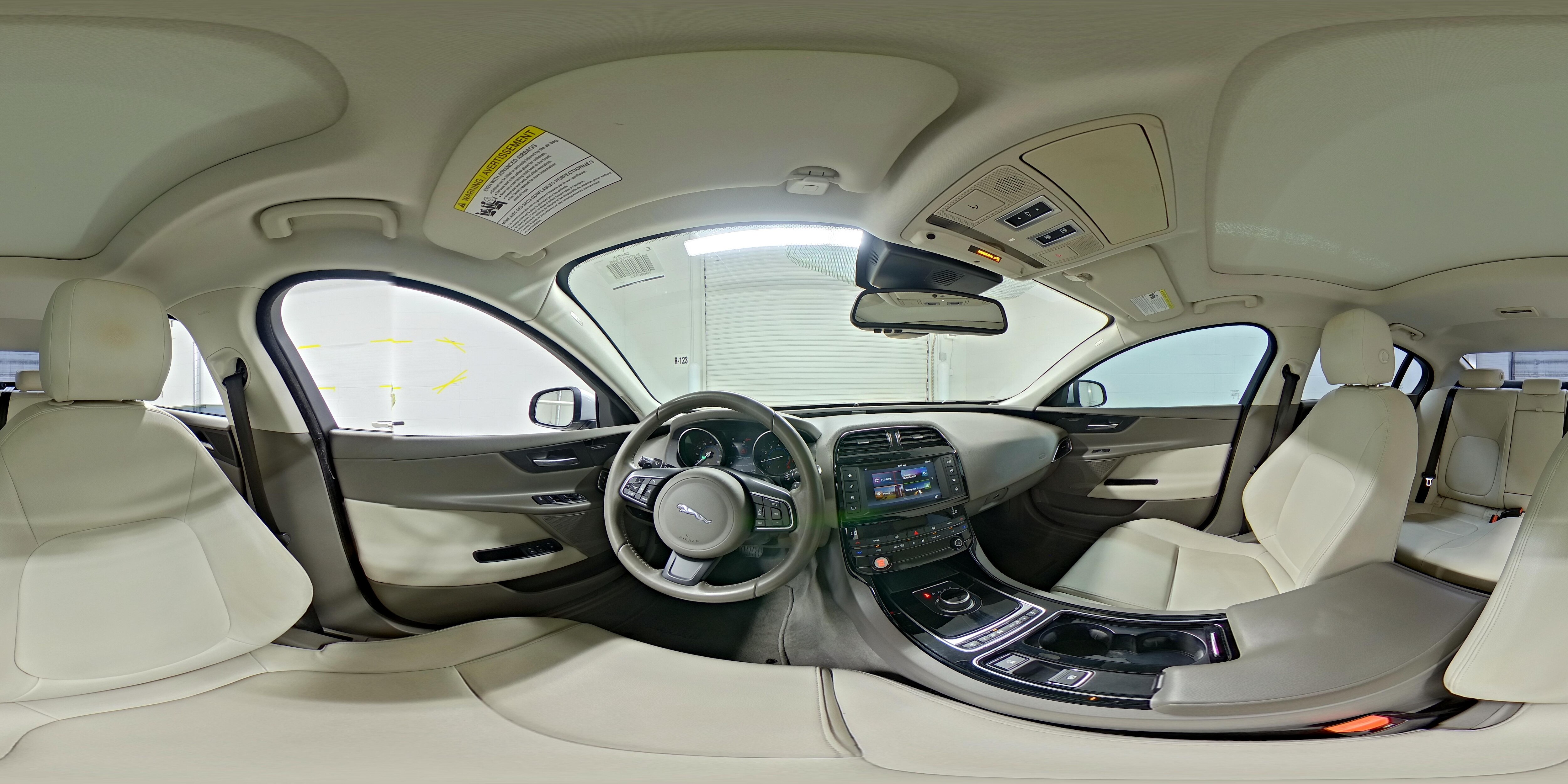 2018 Jaguar XE Premium - Photo 28