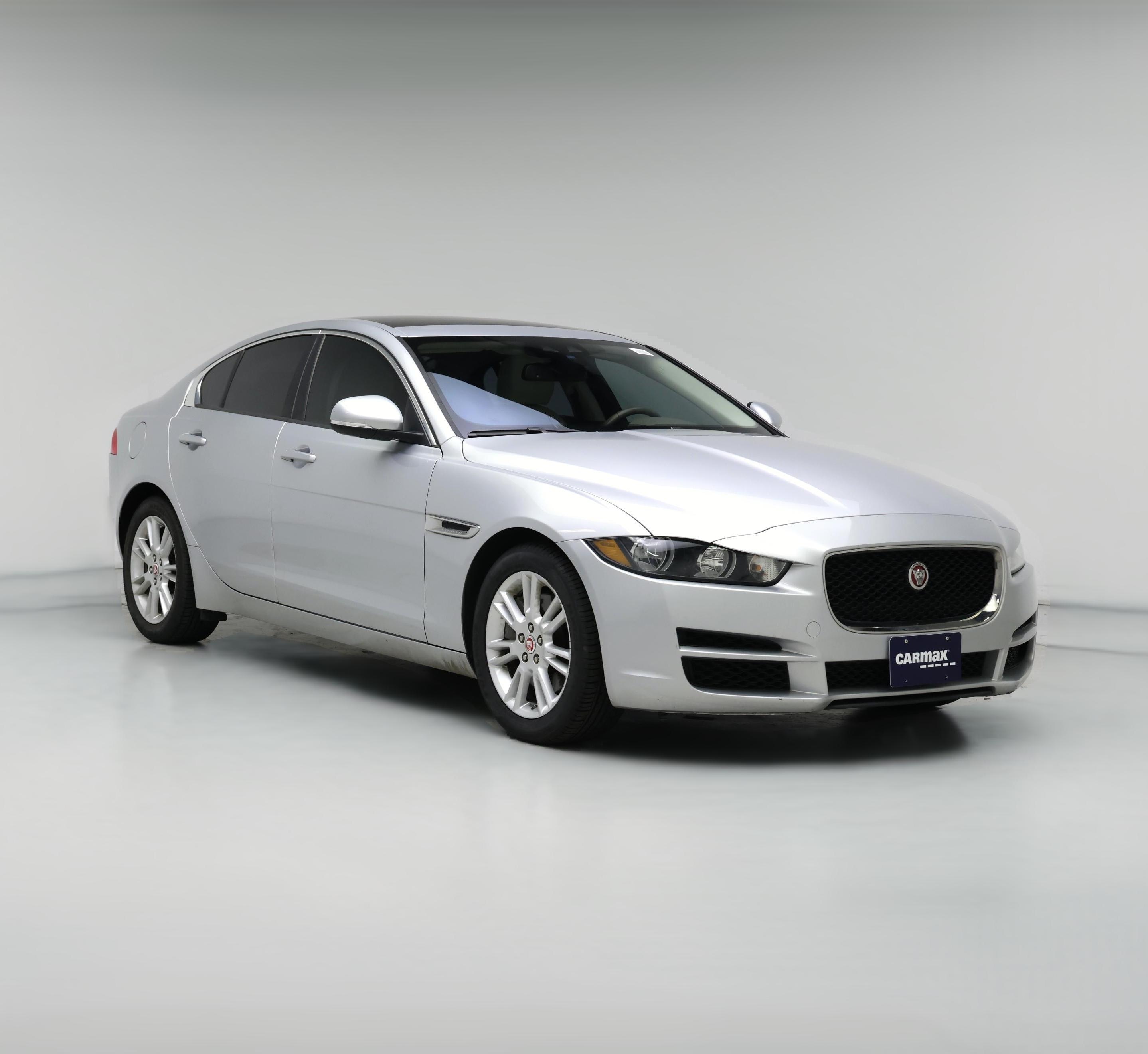 Thumbnail: 2018 Jaguar XE - 1