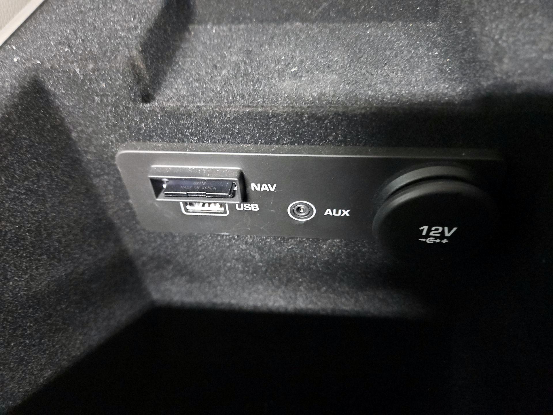Thumbnail: 2018 Jaguar XE - 19