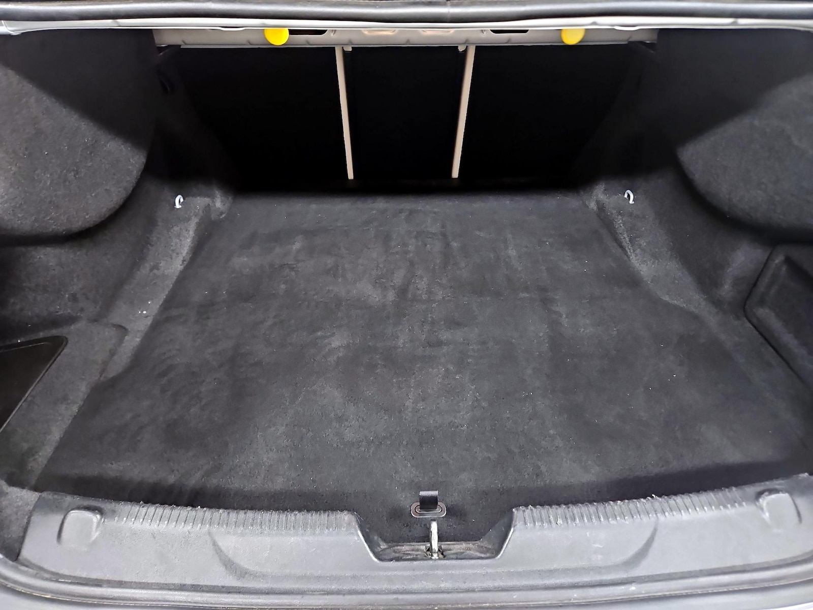 2018 Jaguar XE Premium - Photo 23