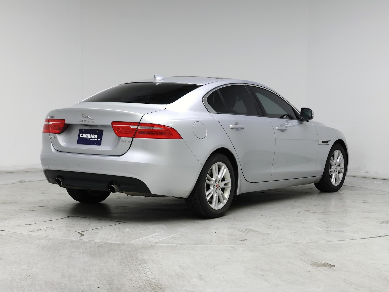 2018 Jaguar XE Premium - Photo 9