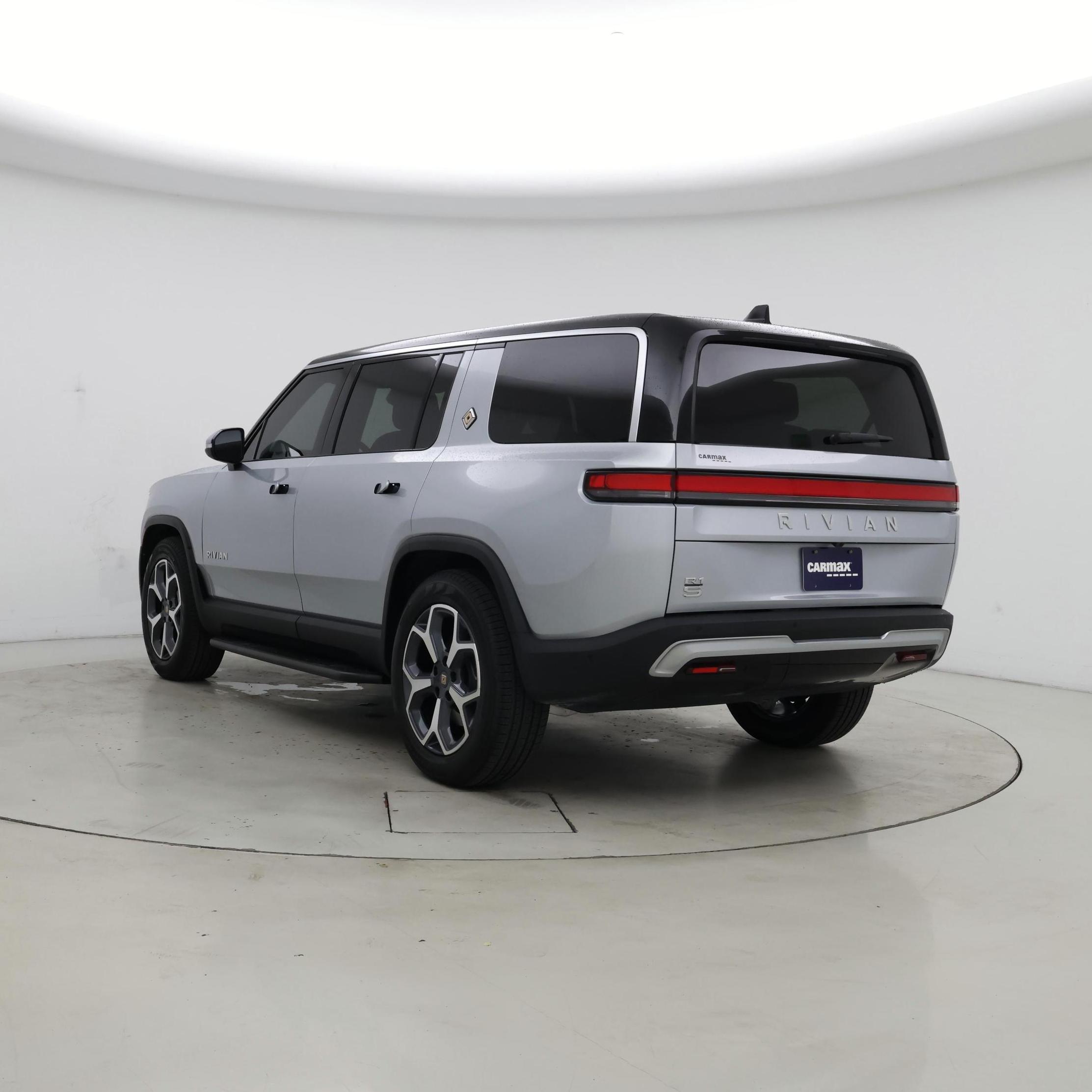 Thumbnail: 2024 Rivian R1S - 2
