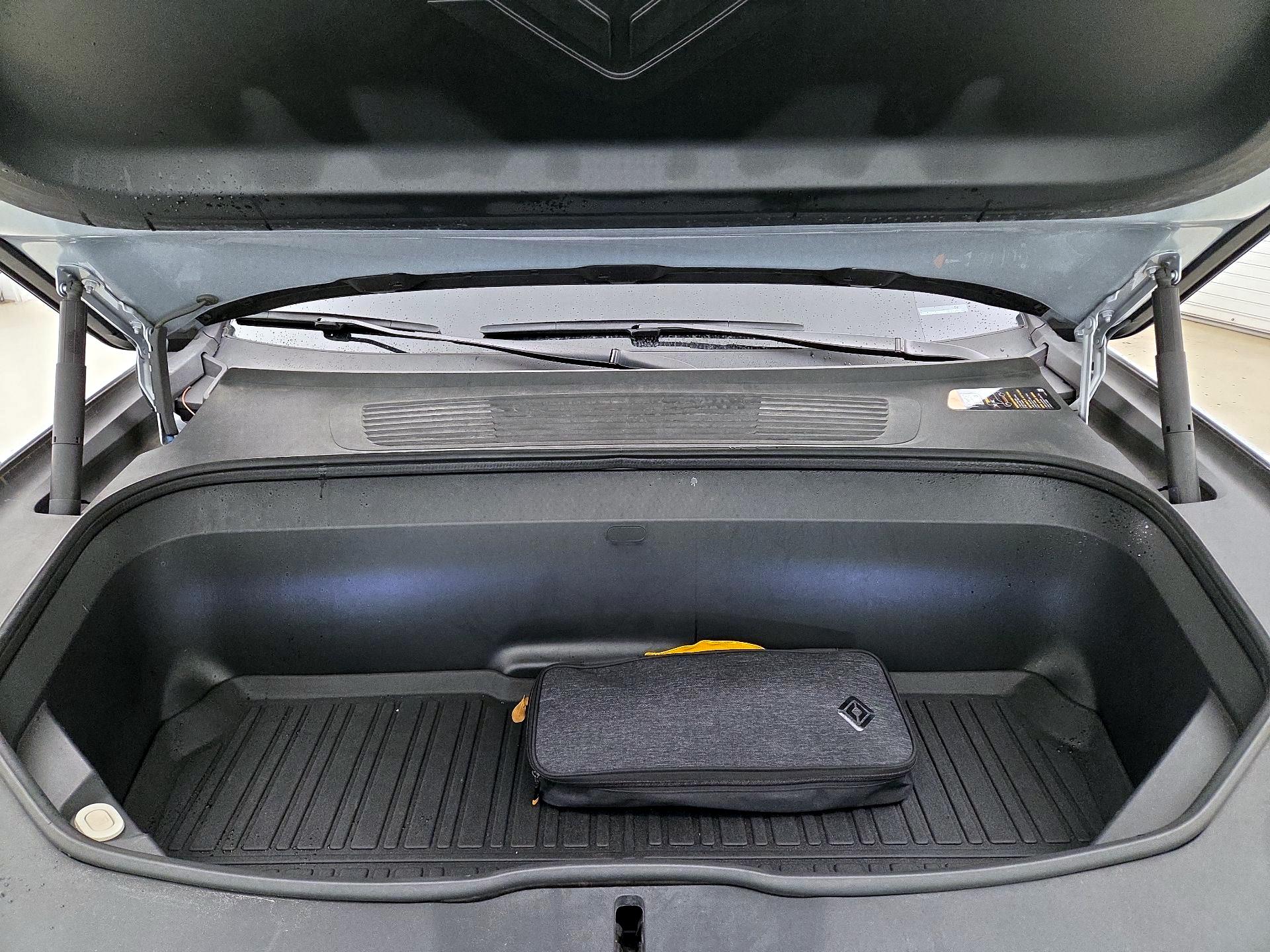 Thumbnail: 2024 Rivian R1S - 20
