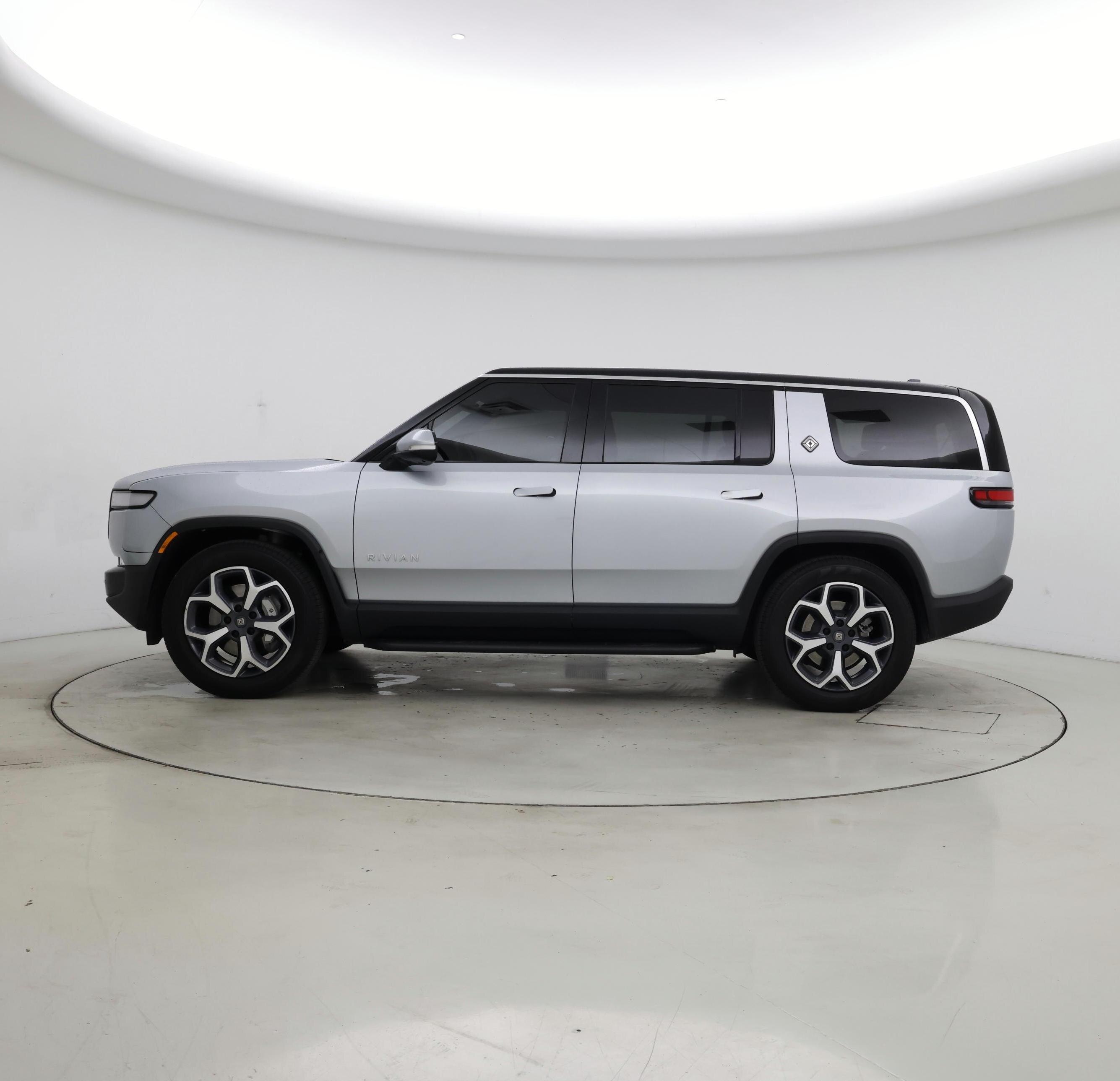 Thumbnail: 2024 Rivian R1S - 3