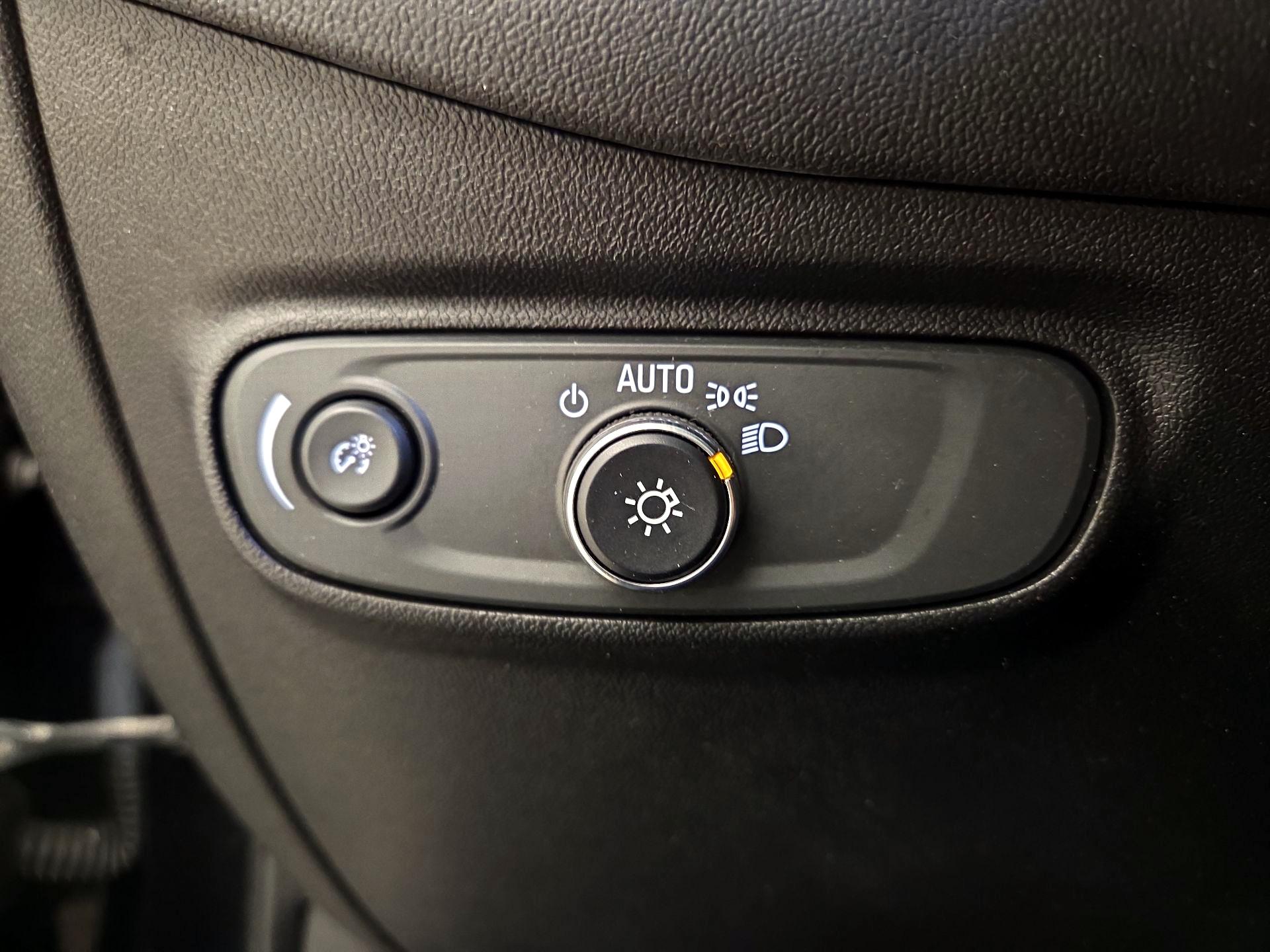 Thumbnail: 2019 Chevrolet Equinox - 13