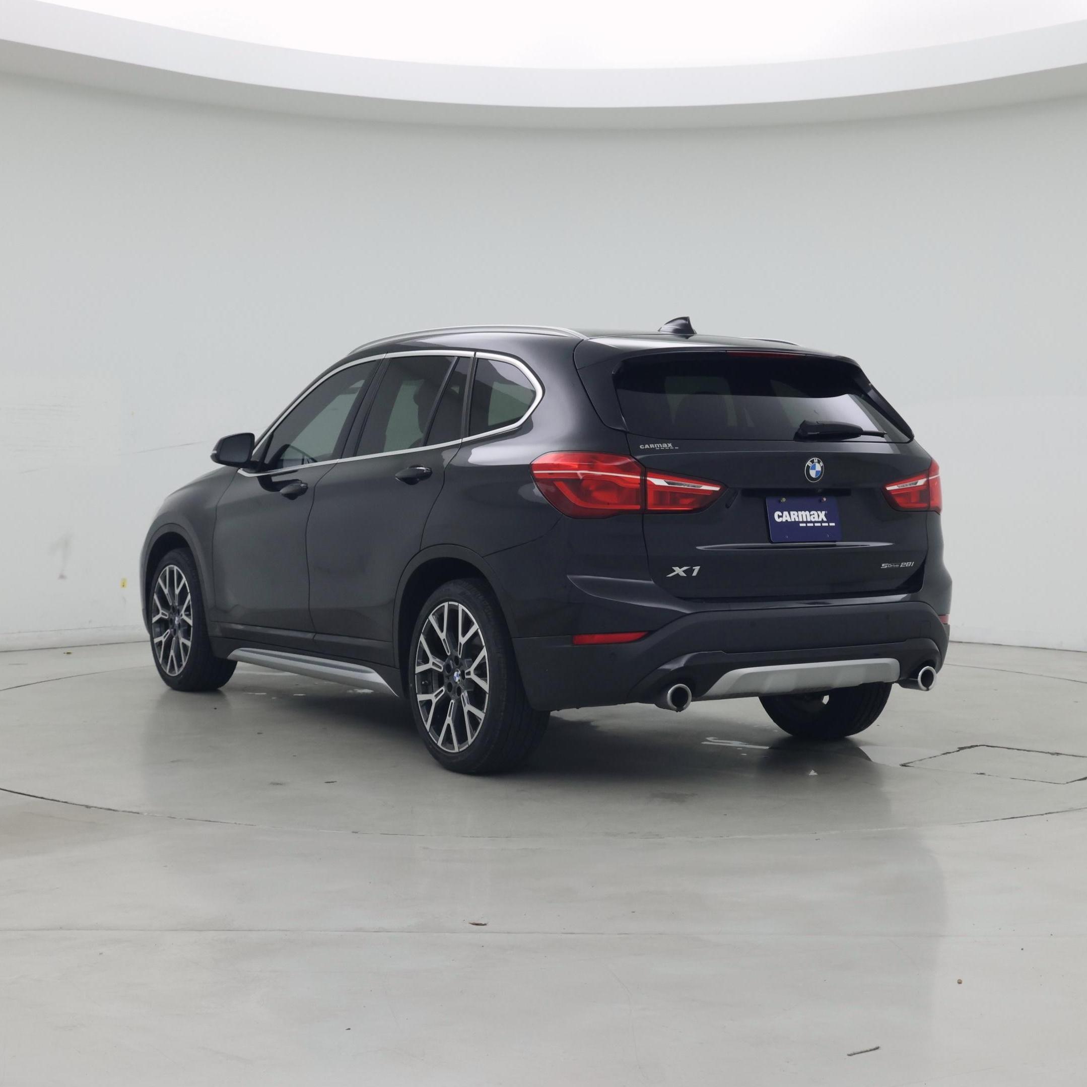 Thumbnail: 2021 BMW X1 - 2