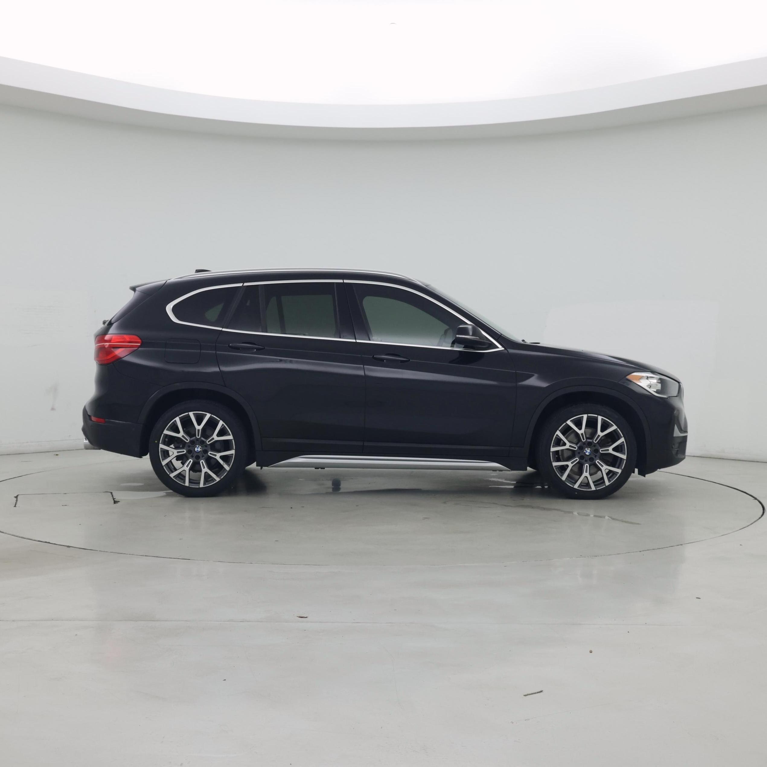 Thumbnail: 2021 BMW X1 - 7