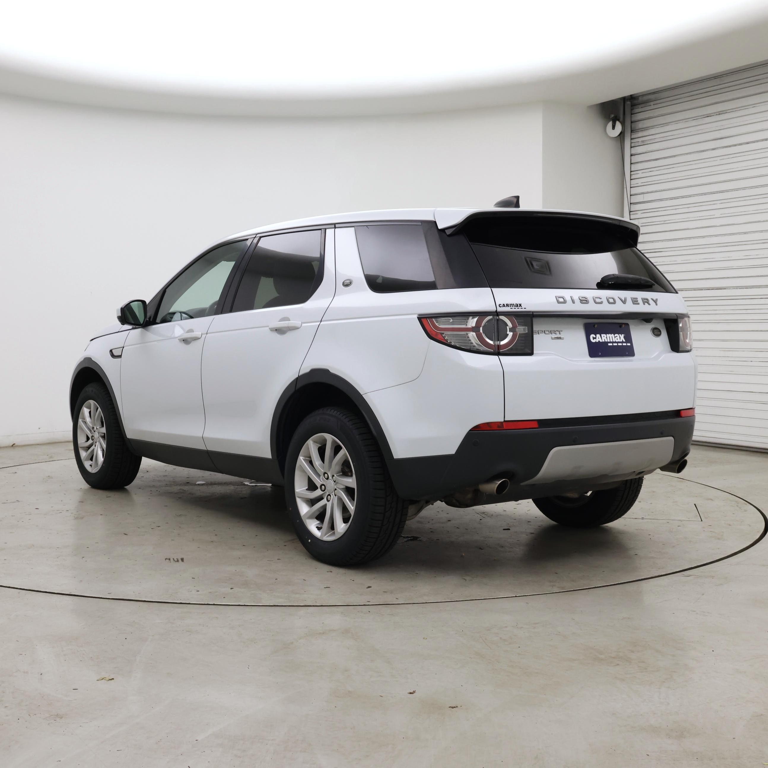 Thumbnail: 2019 Land Rover Discovery Sport - 2
