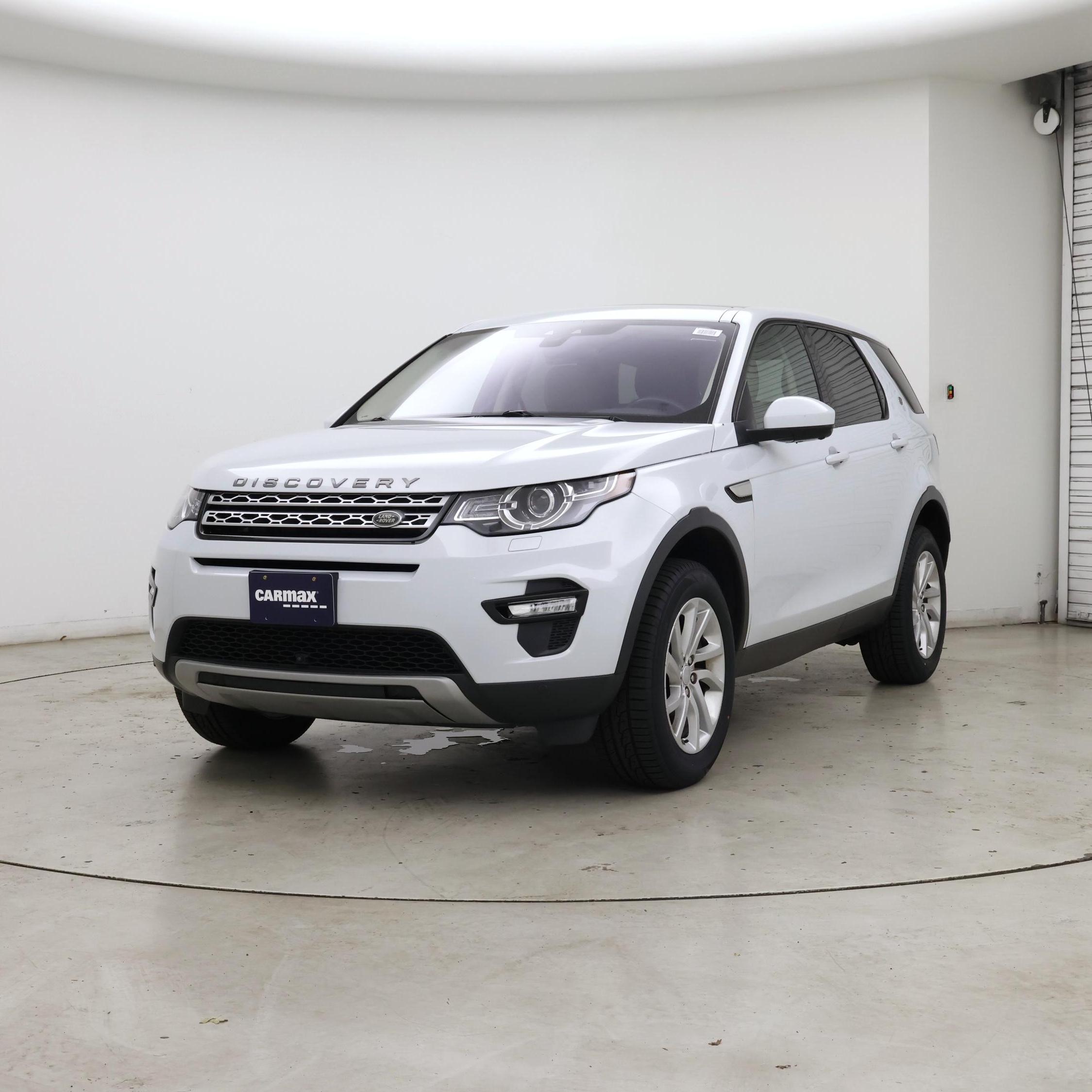Thumbnail: 2019 Land Rover Discovery Sport - 4