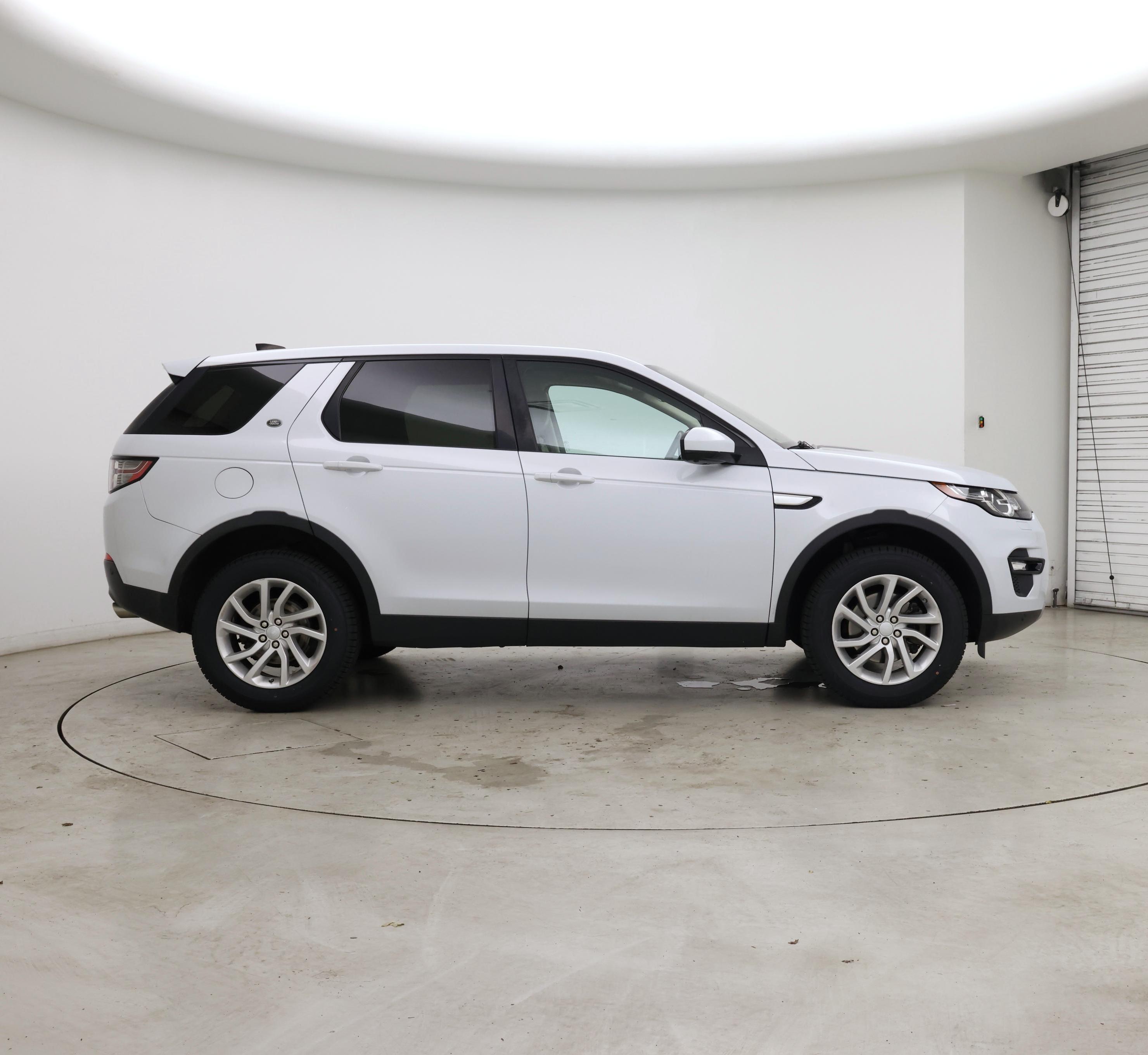 Thumbnail: 2019 Land Rover Discovery Sport - 7