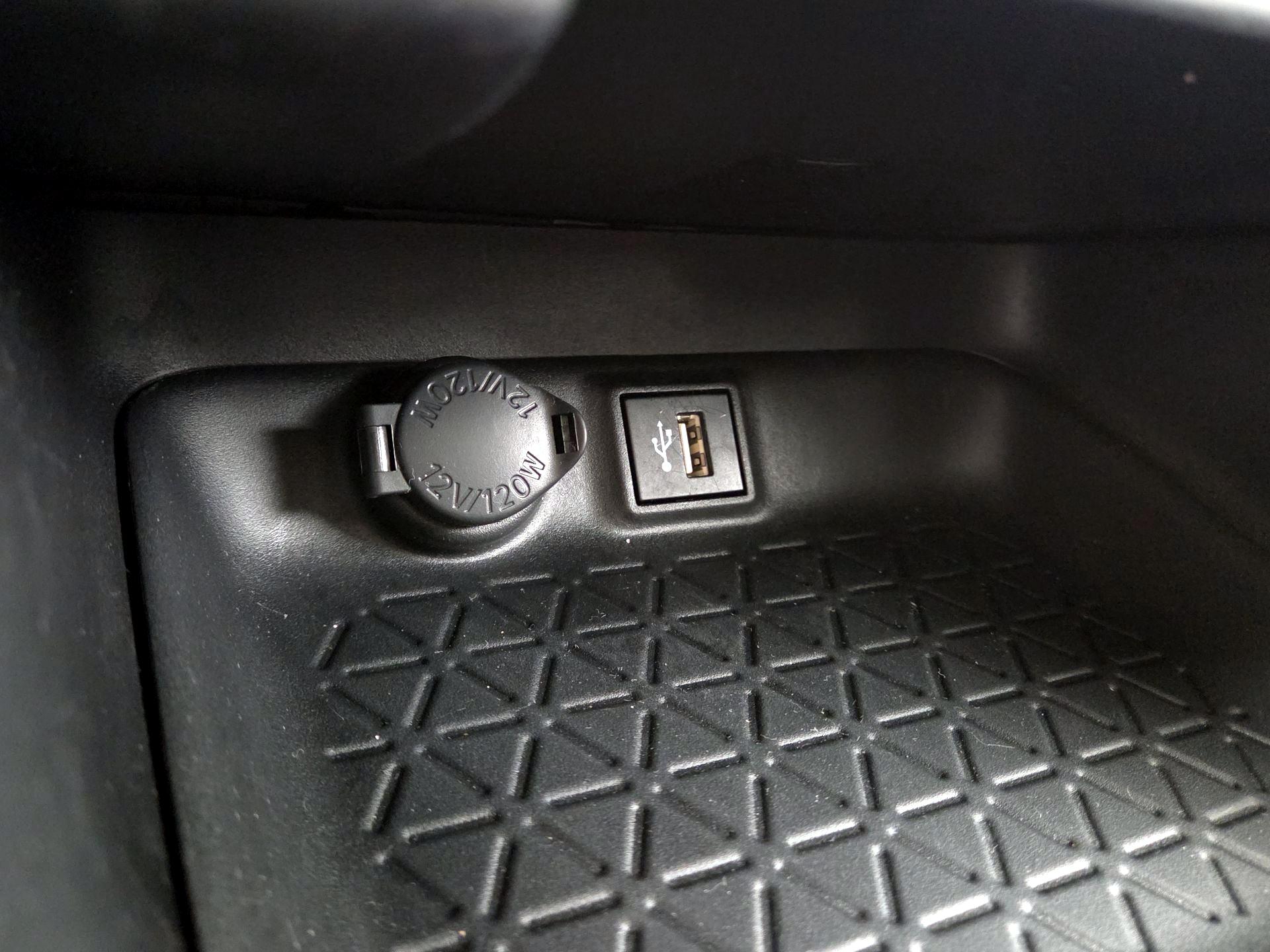 Thumbnail: 2024 Toyota RAV4 - 18