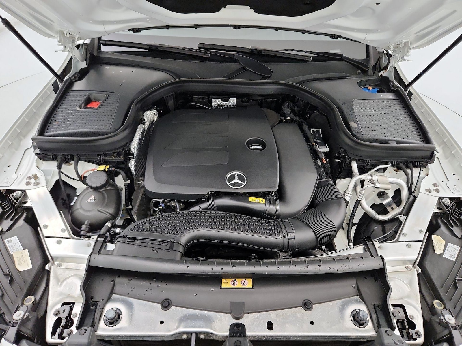 2021 Mercedes-Benz GLC Coupe GLC300 - Photo 23