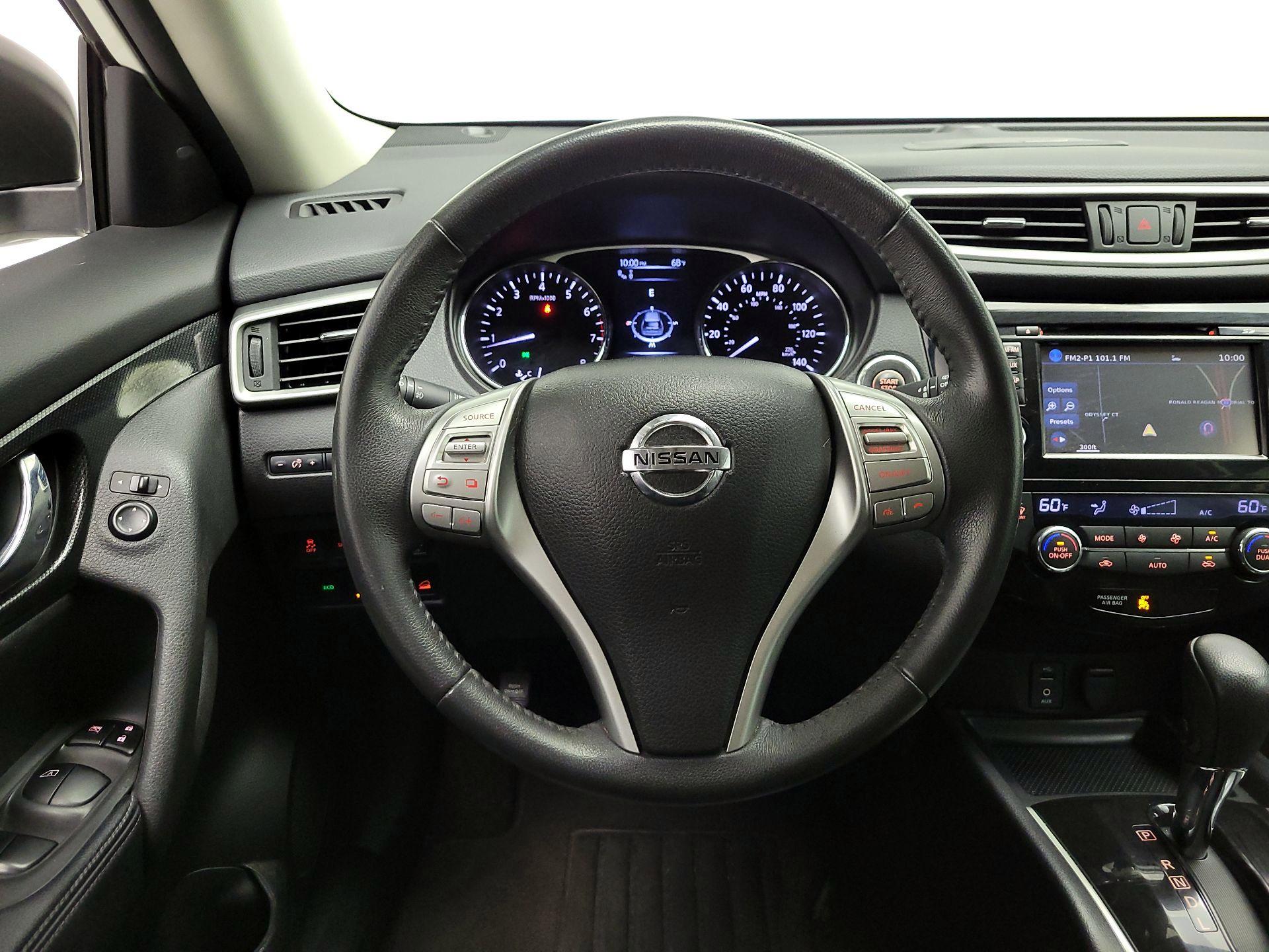 Thumbnail: 2016 Nissan Rogue - 10