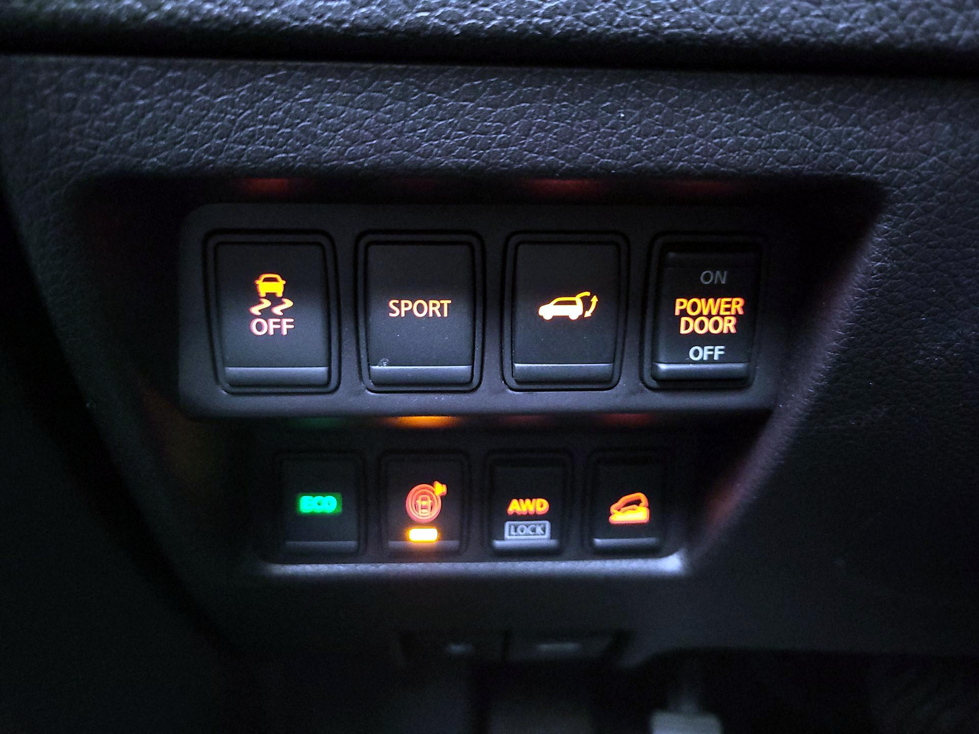 Thumbnail: 2016 Nissan Rogue - 13