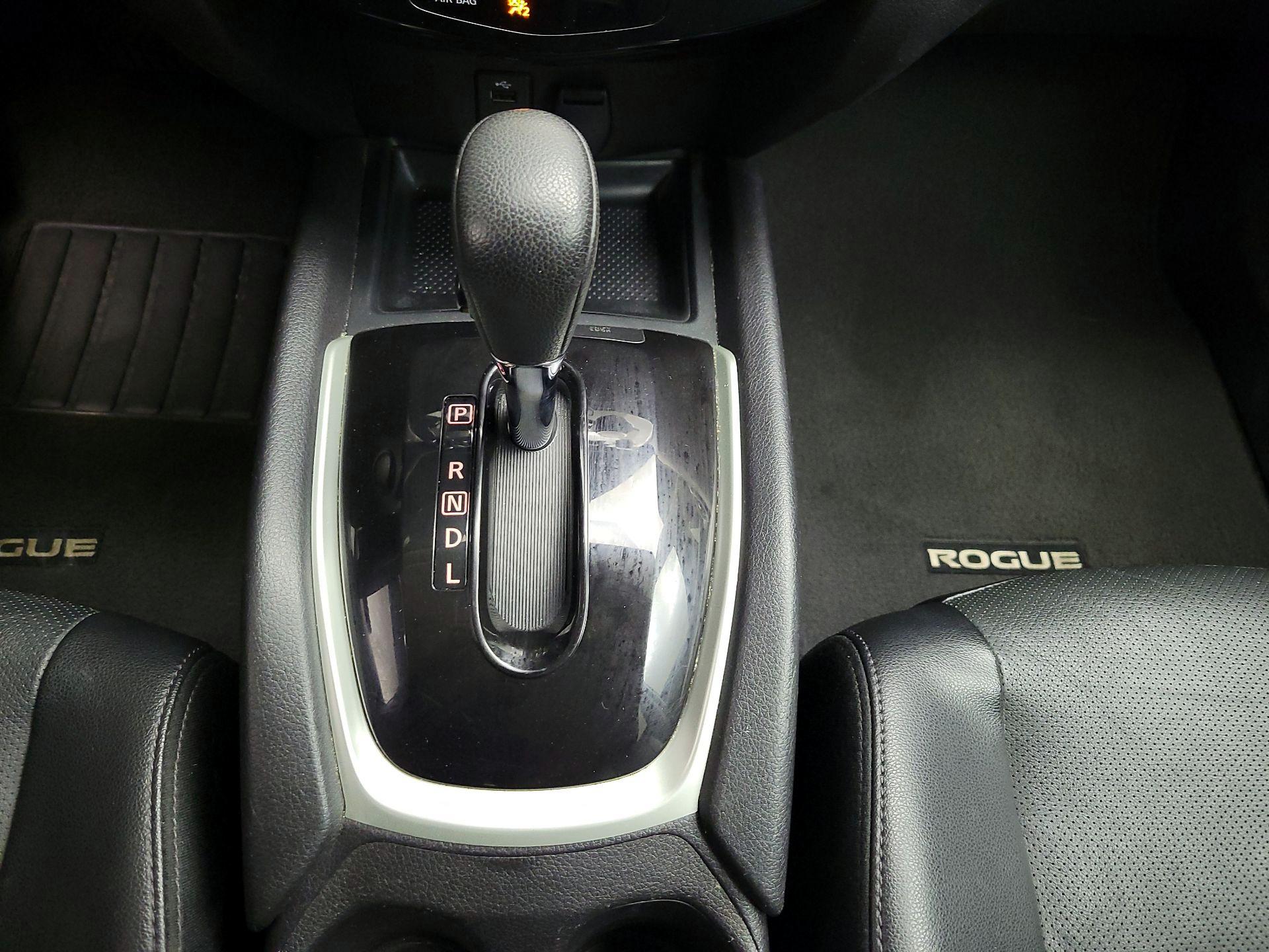 Thumbnail: 2016 Nissan Rogue - 18