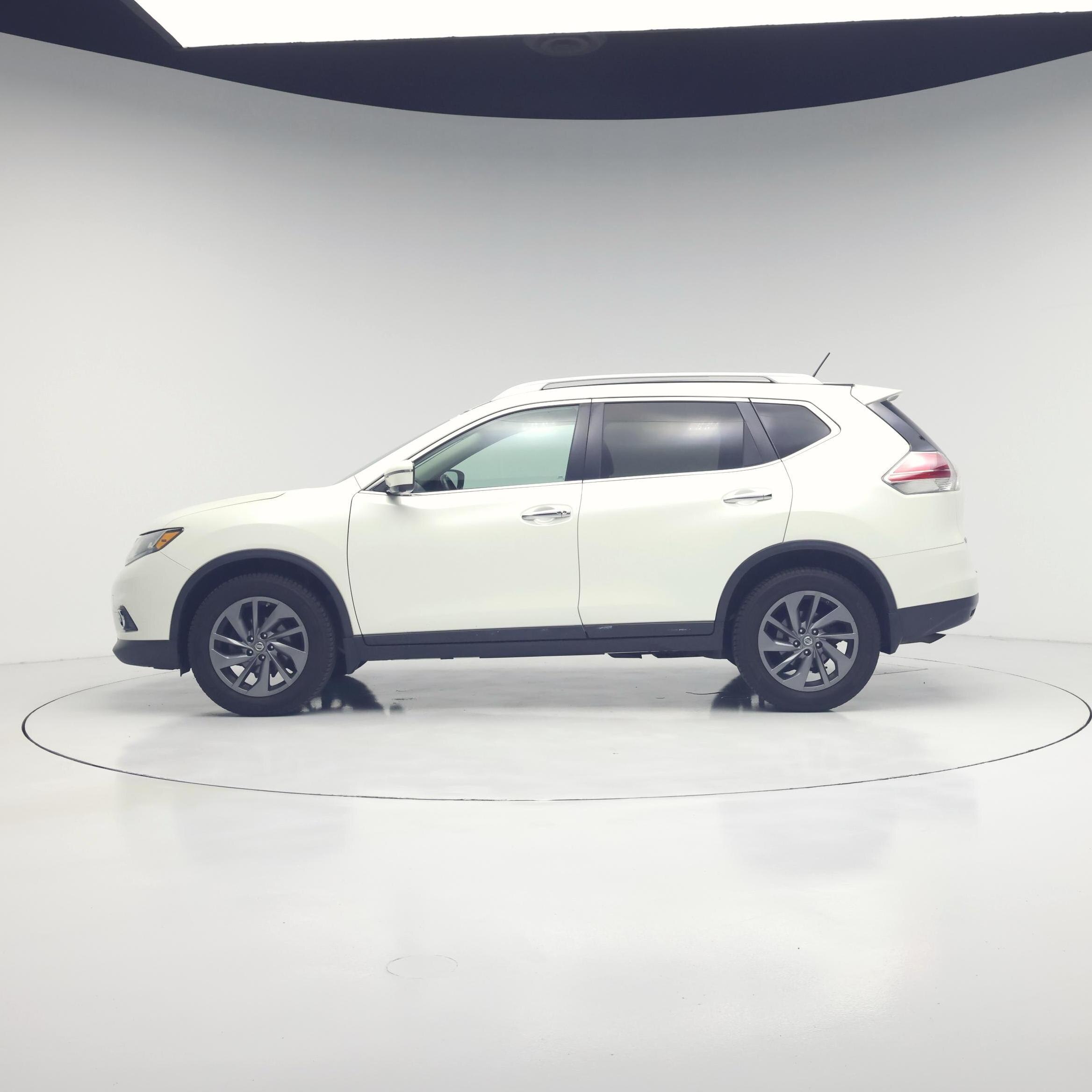 Thumbnail: 2016 Nissan Rogue - 3