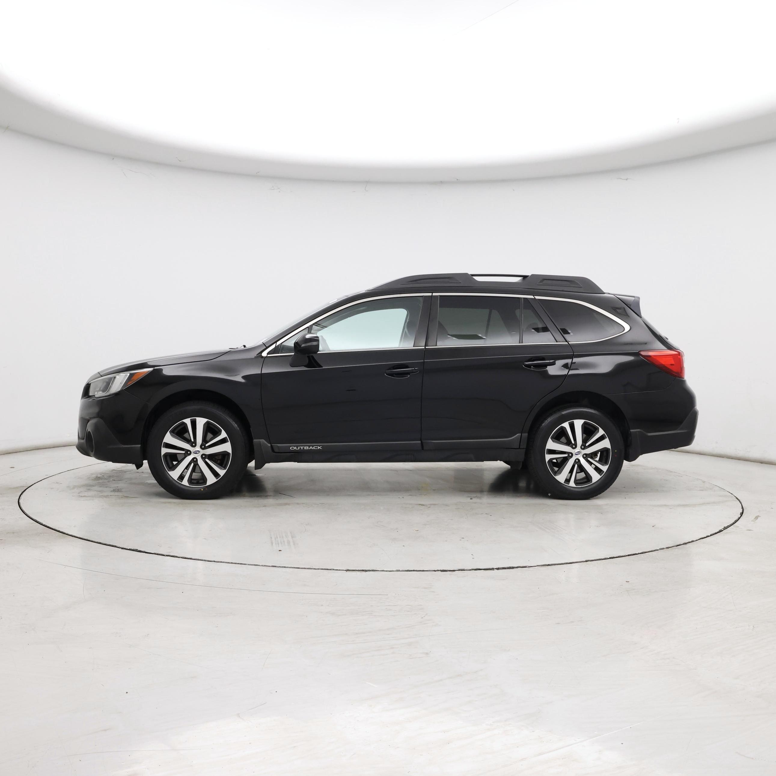 Thumbnail: 2018 Subaru Outback - 3