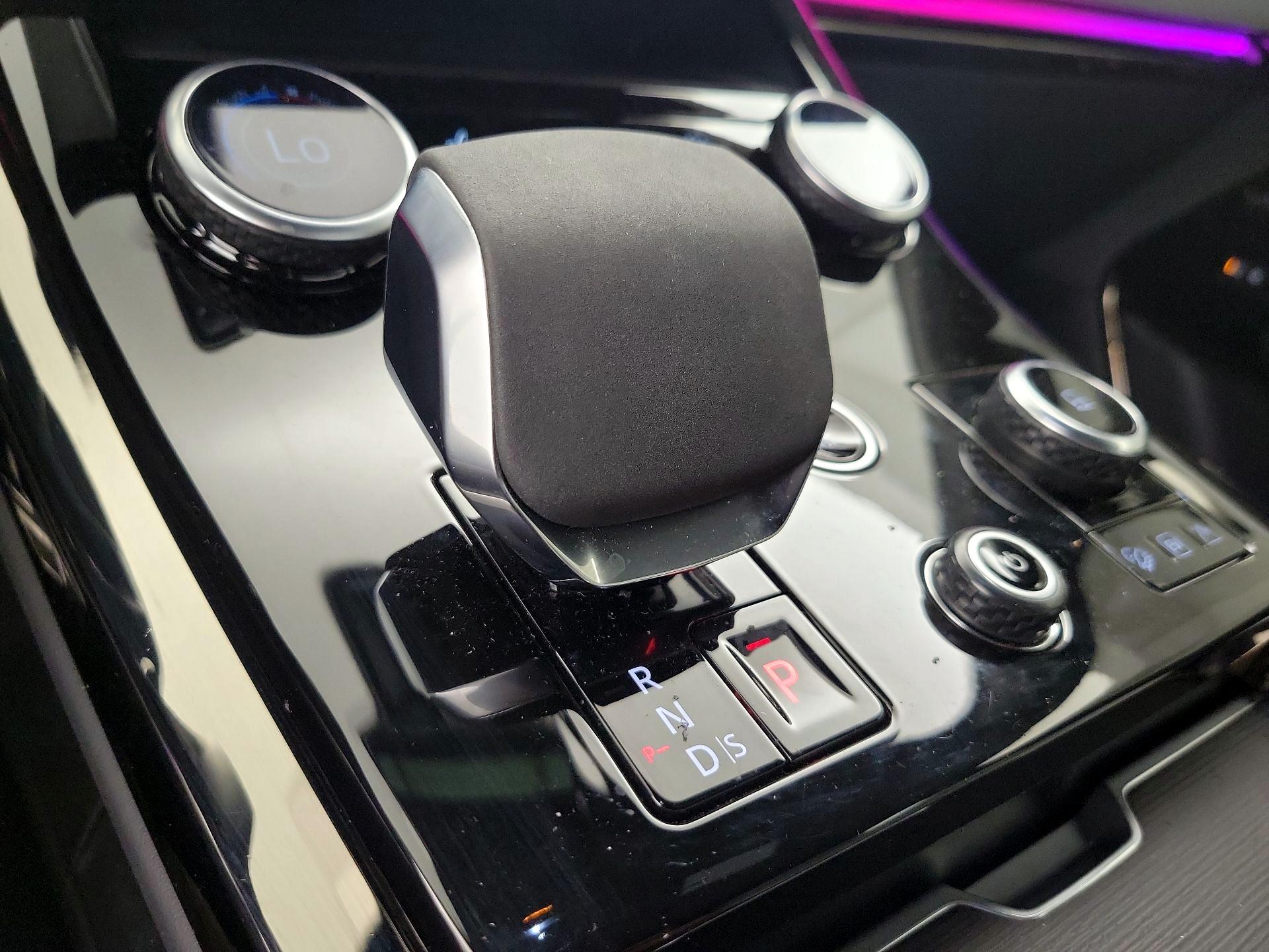 Thumbnail: 2023 Land Rover Range Rover Sport - 18