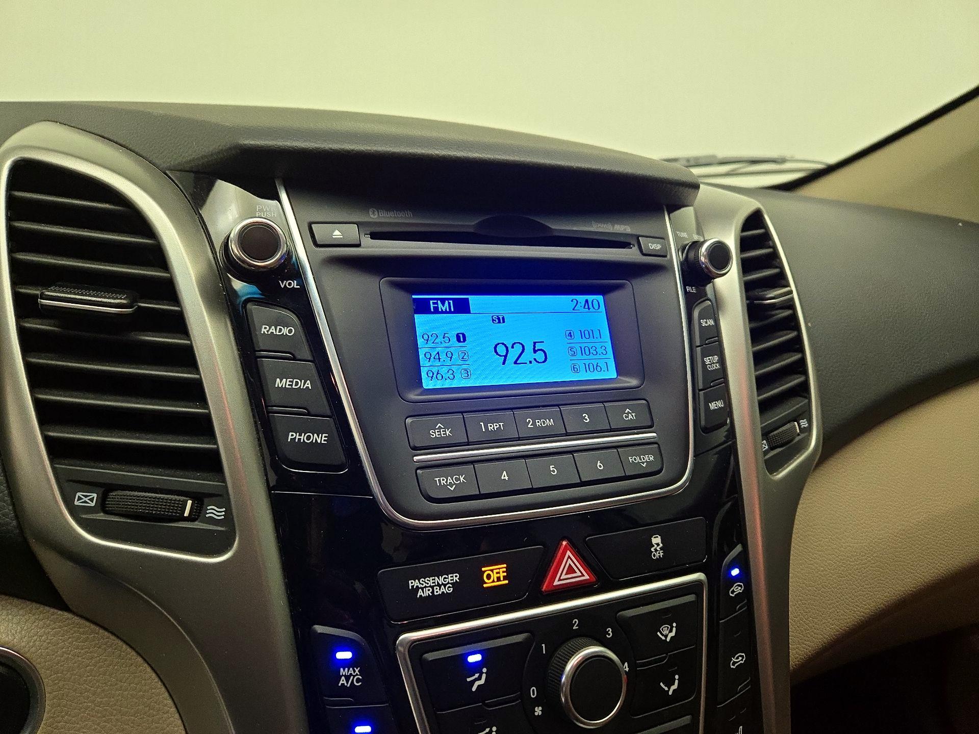 Thumbnail: 2017 Hyundai Elantra - 14