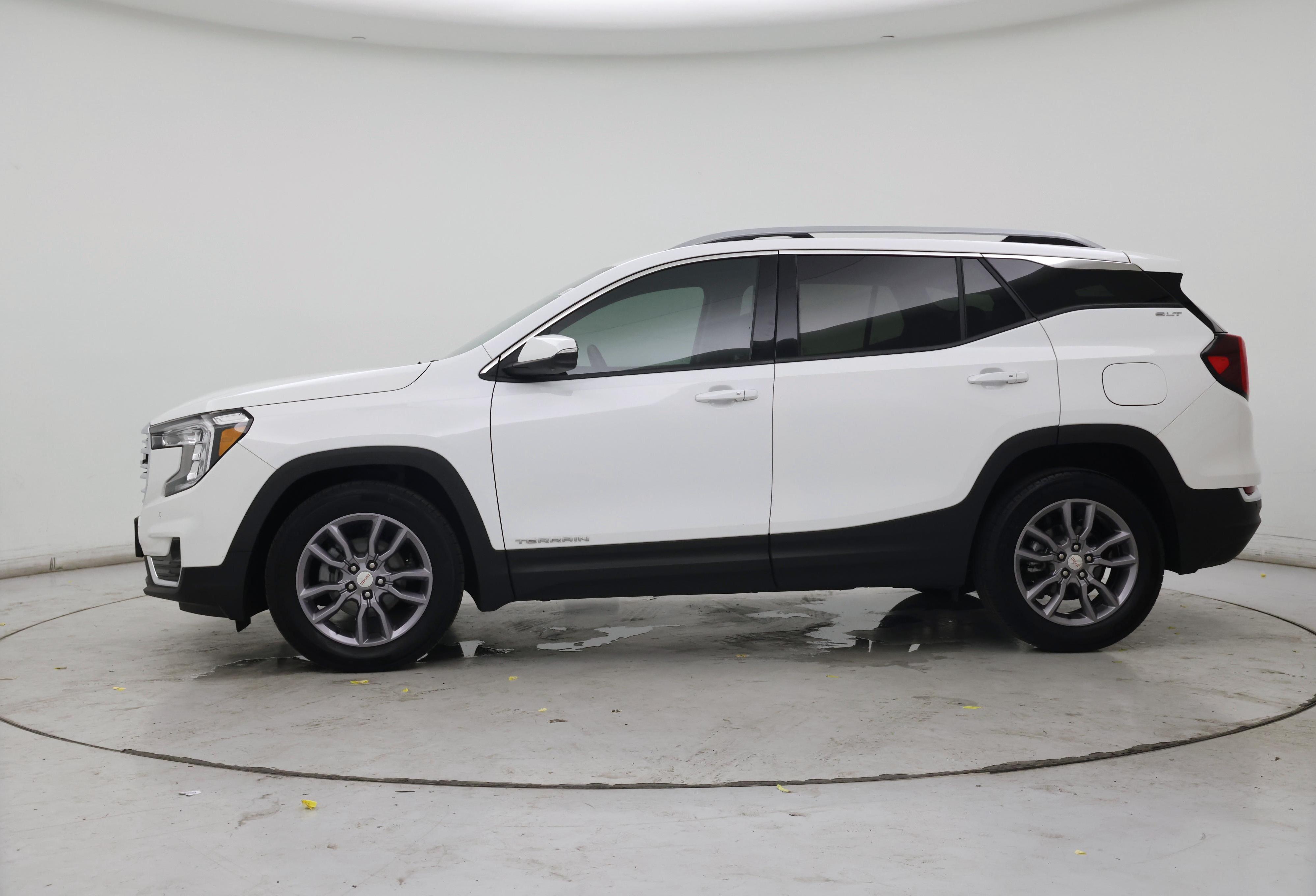 Thumbnail: 2023 GMC Terrain - 3