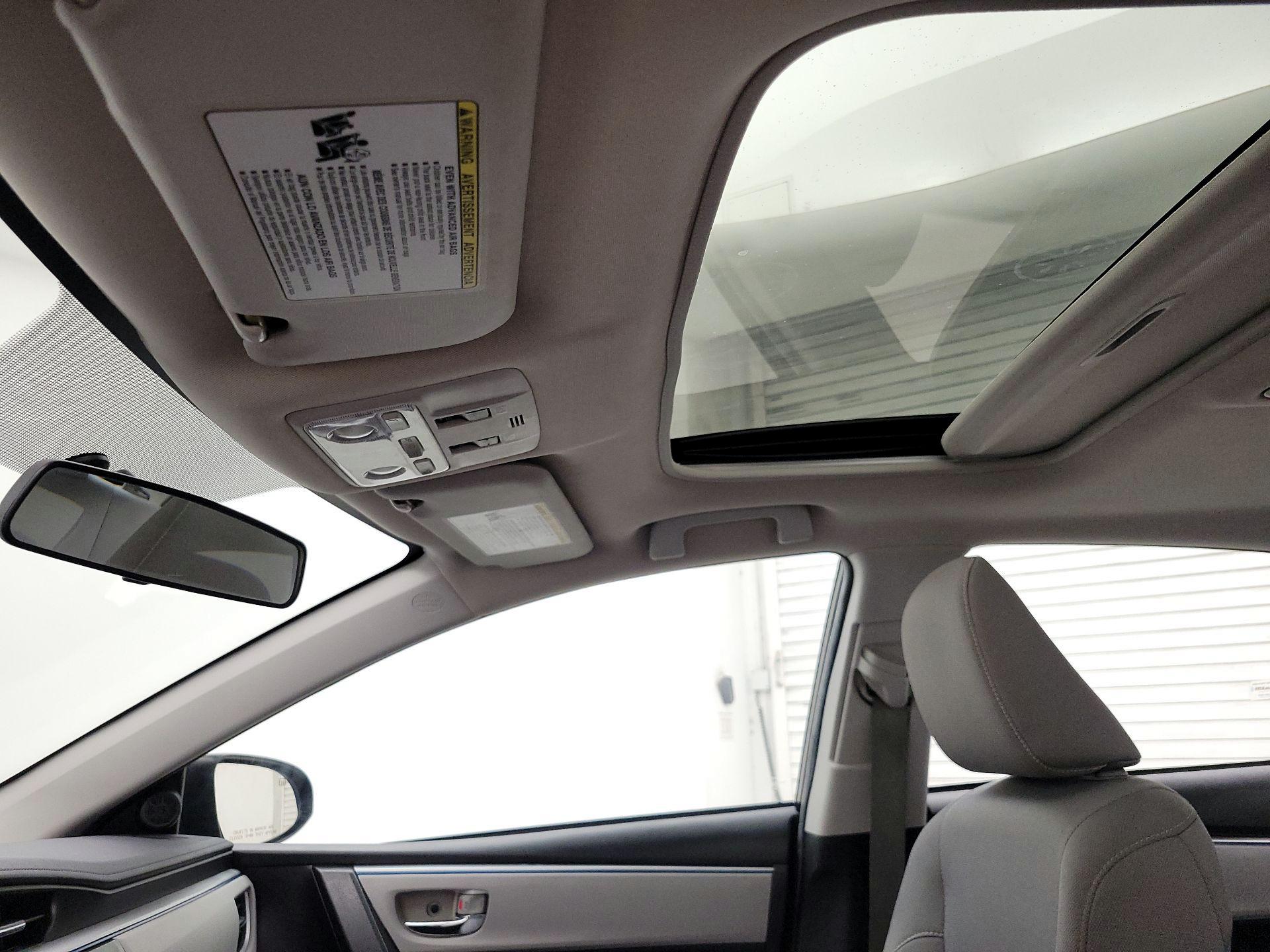 Thumbnail: 2016 Toyota Corolla - 19