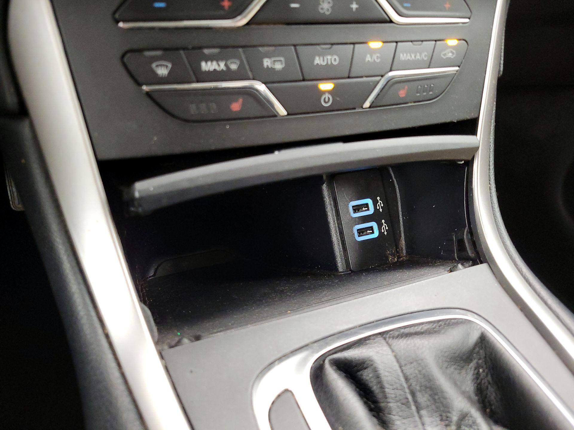 Thumbnail: 2018 Ford Edge - 17