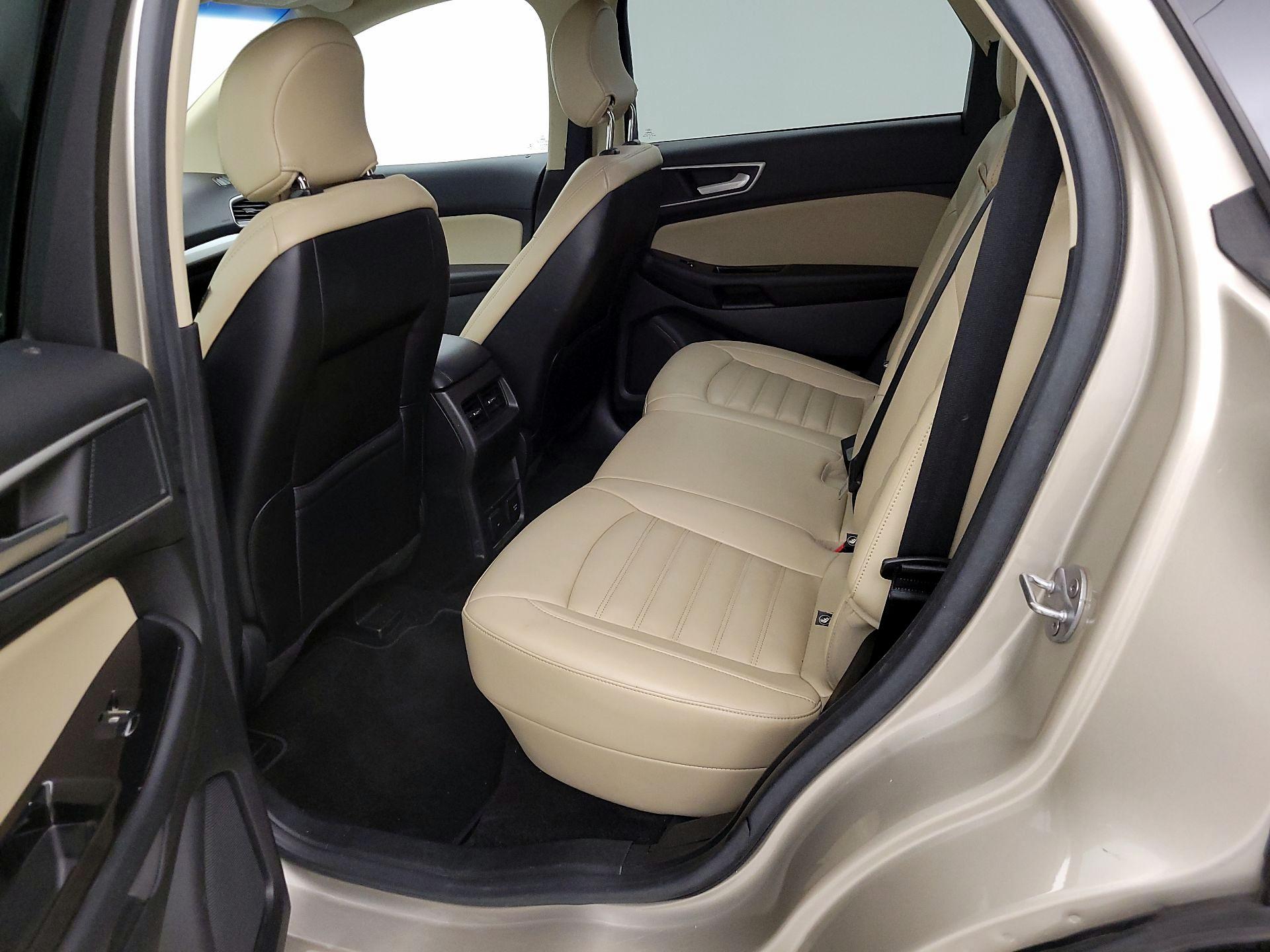 Thumbnail: 2018 Ford Edge - 18
