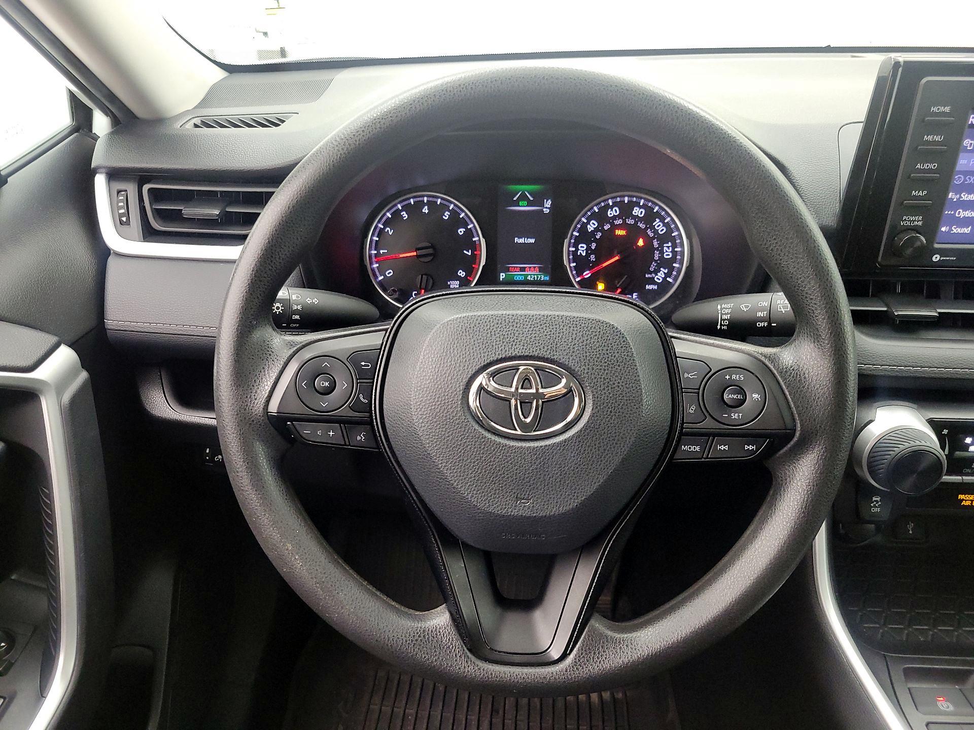 Thumbnail: 2021 Toyota RAV4 - 10