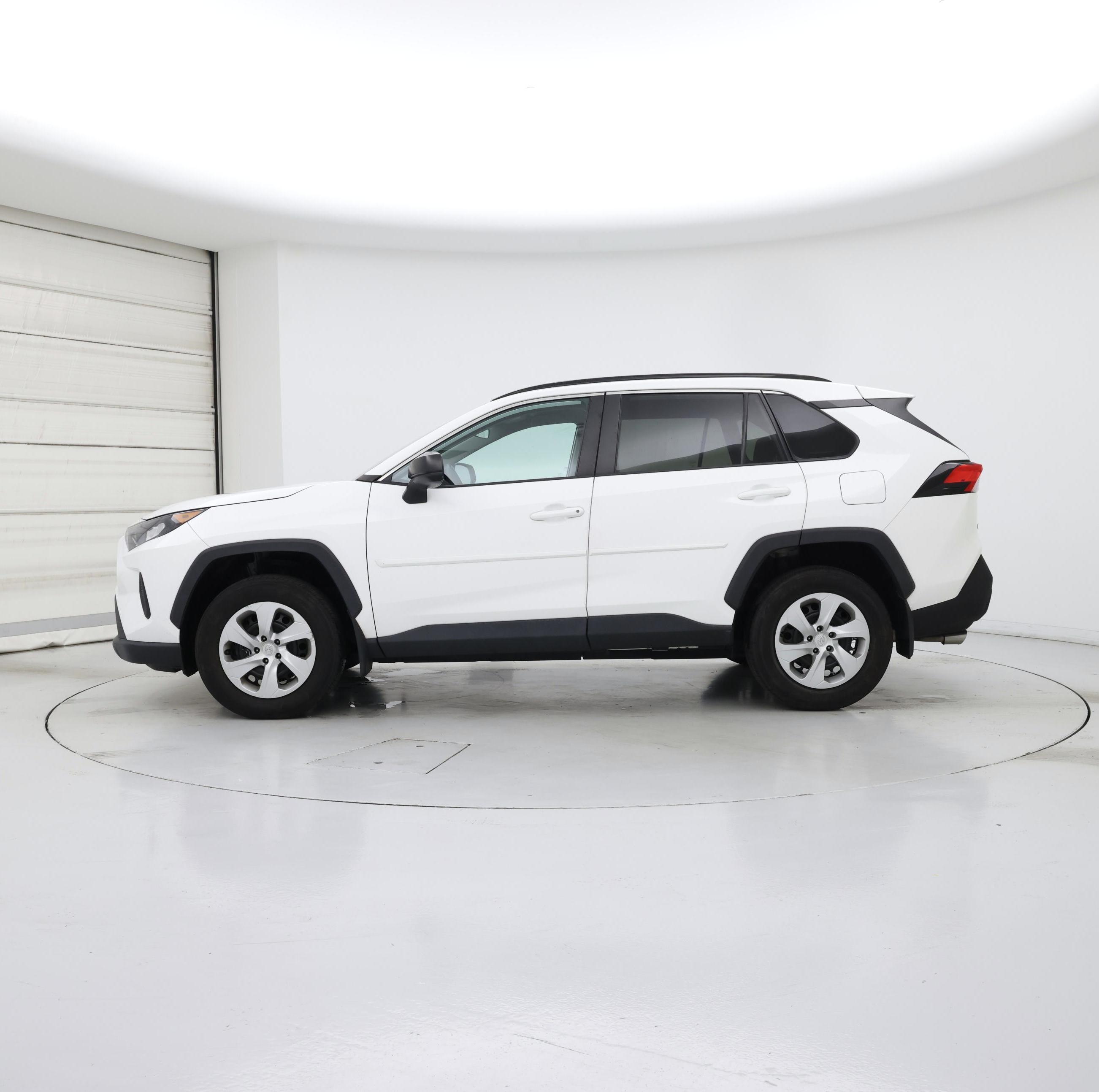 Thumbnail: 2021 Toyota RAV4 - 3