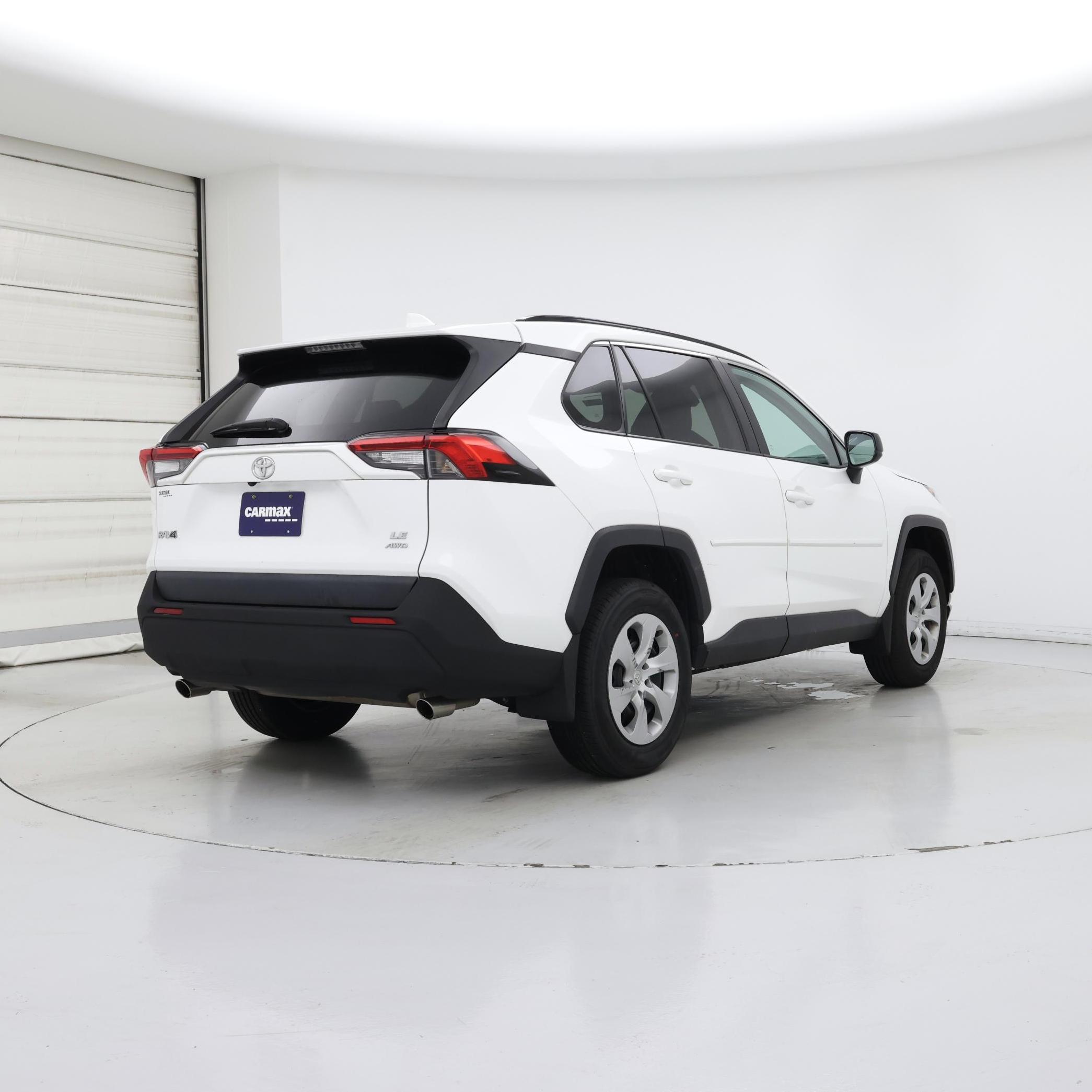 Thumbnail: 2021 Toyota RAV4 - 8