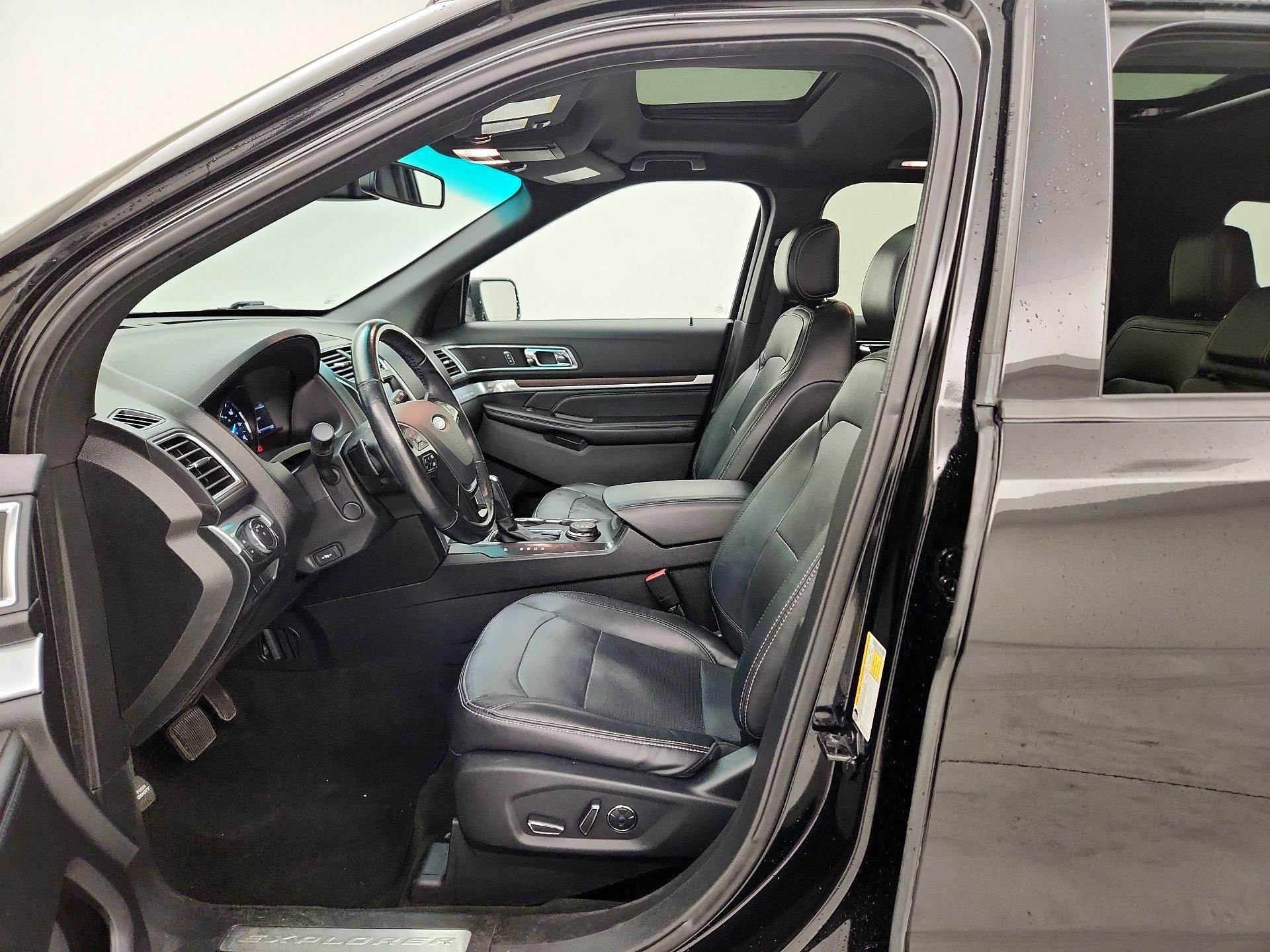 Thumbnail: 2016 Ford Explorer - 11