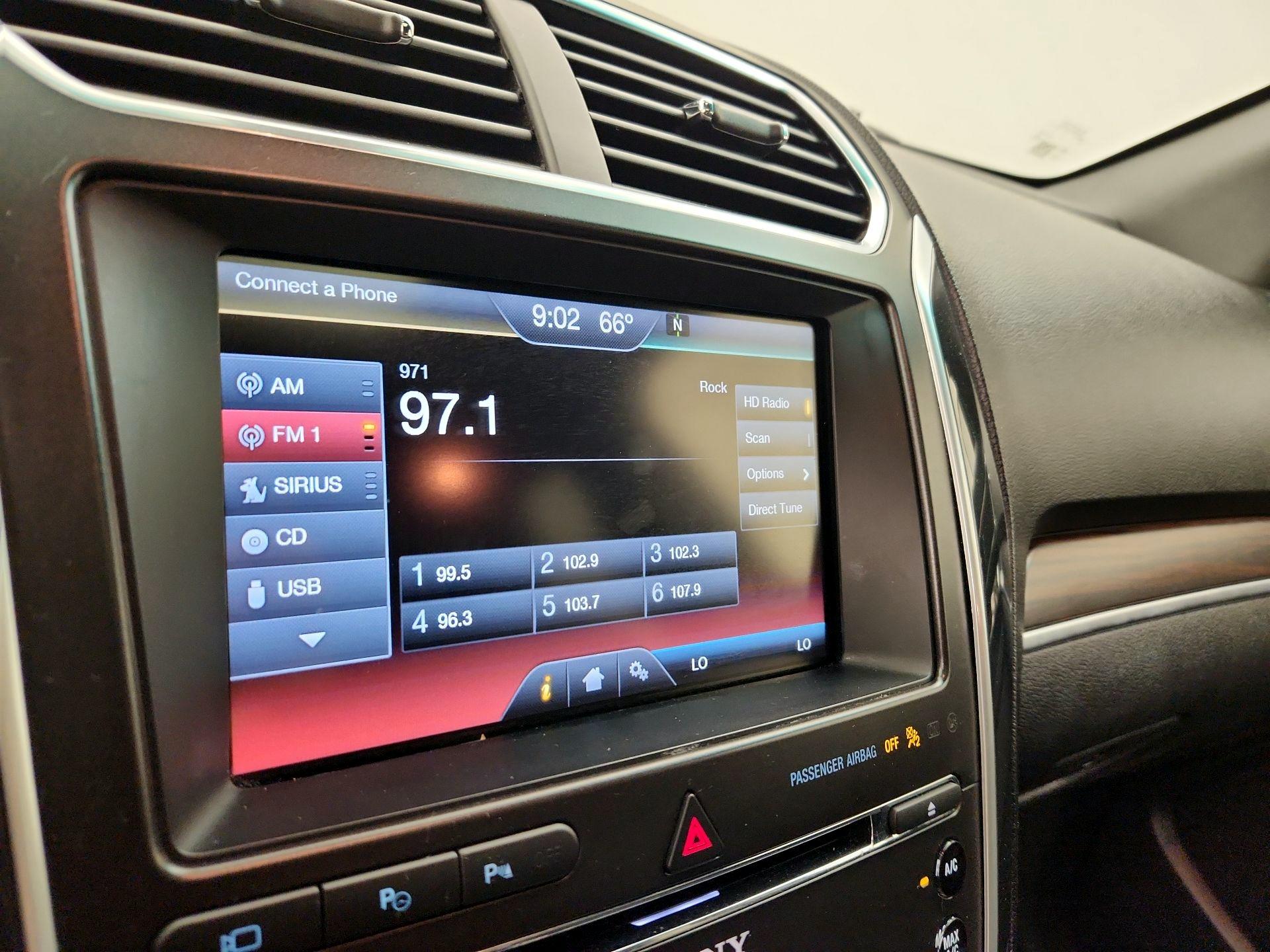 Thumbnail: 2016 Ford Explorer - 16