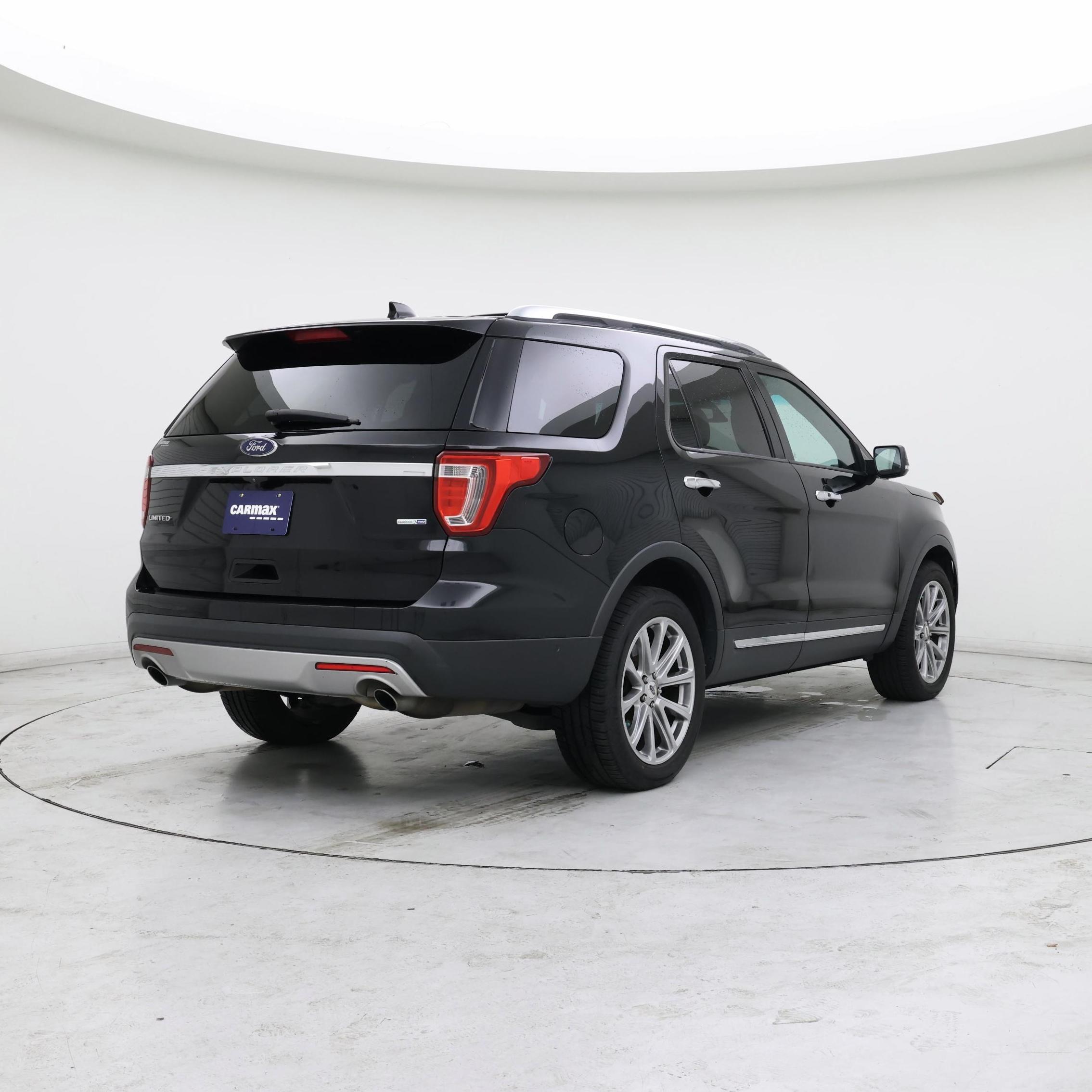 Thumbnail: 2016 Ford Explorer - 8