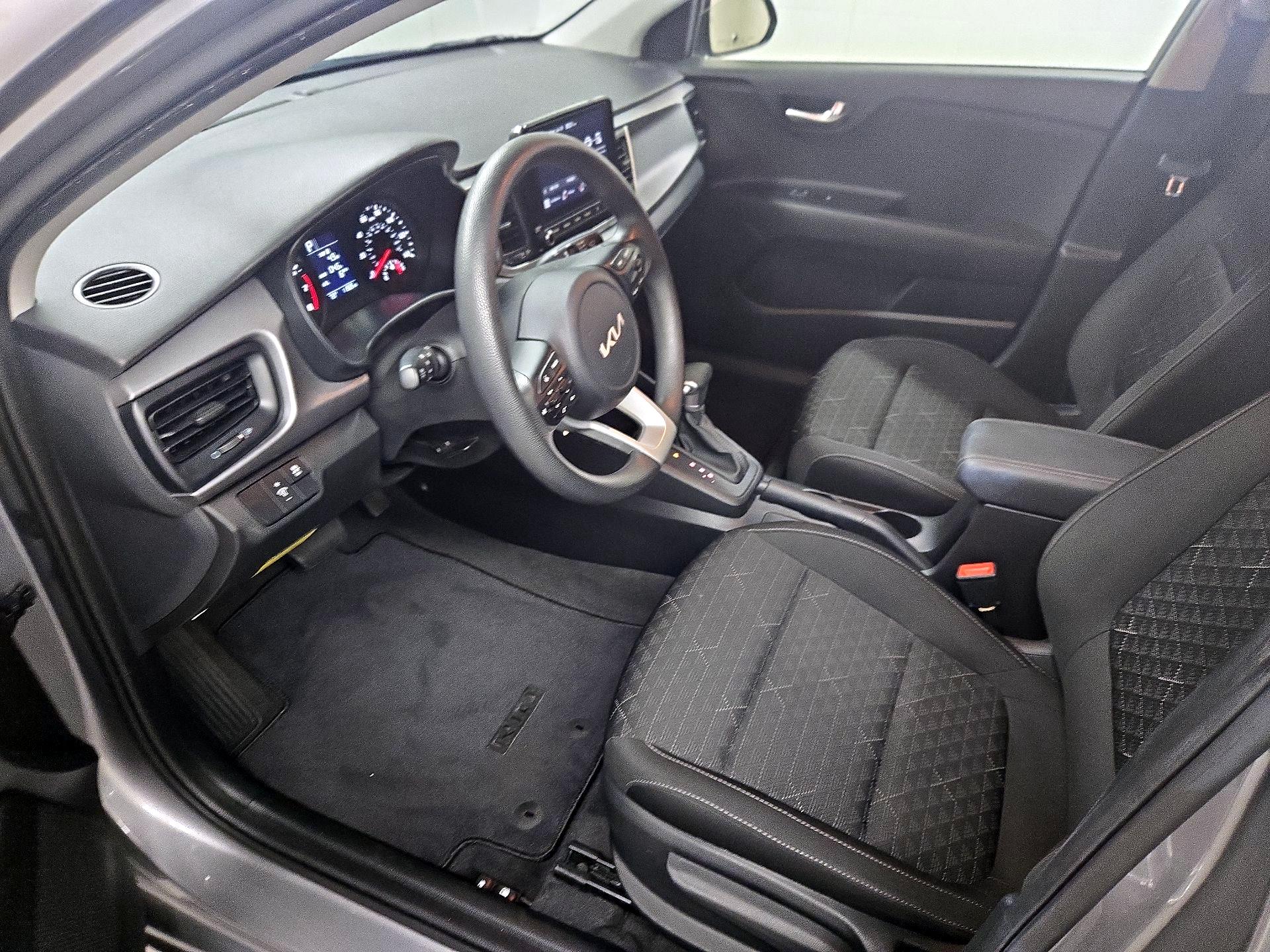 Thumbnail: 2023 Kia Rio - 11