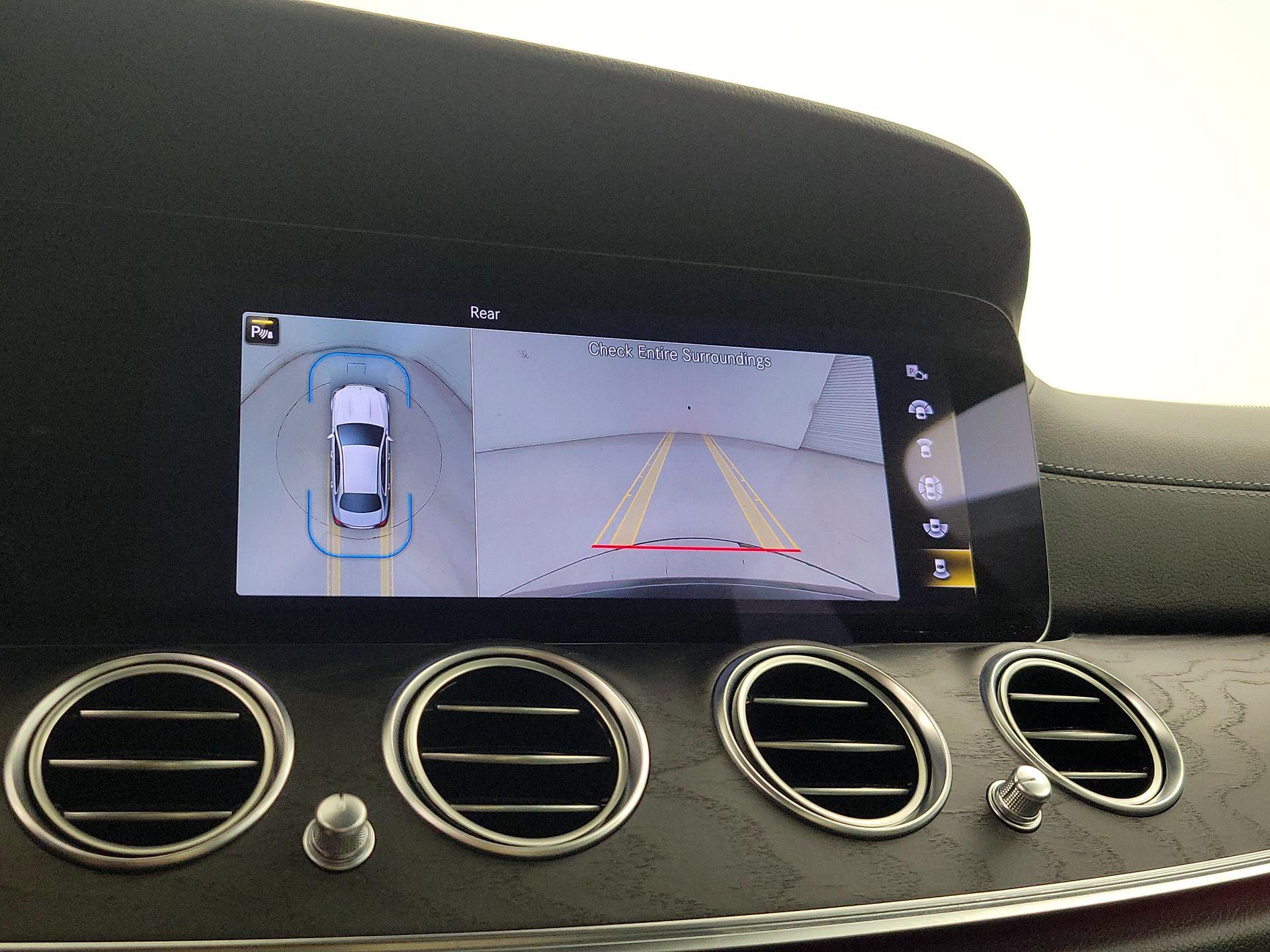 Thumbnail: 2021 Mercedes-Benz E-Class - 14